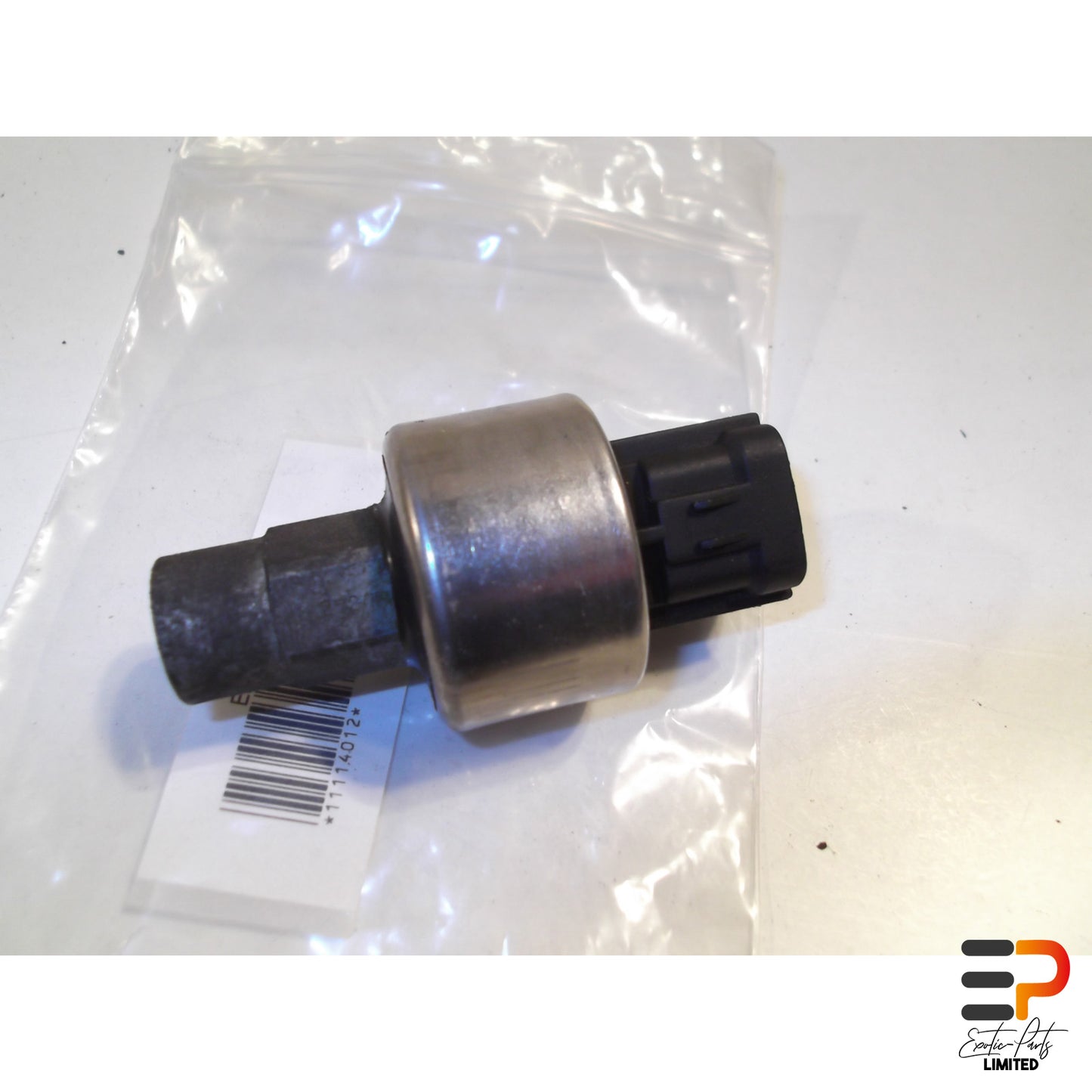 Jaguar XK8 XKR Coupe Pressure Switch LJA7658AB picture 1