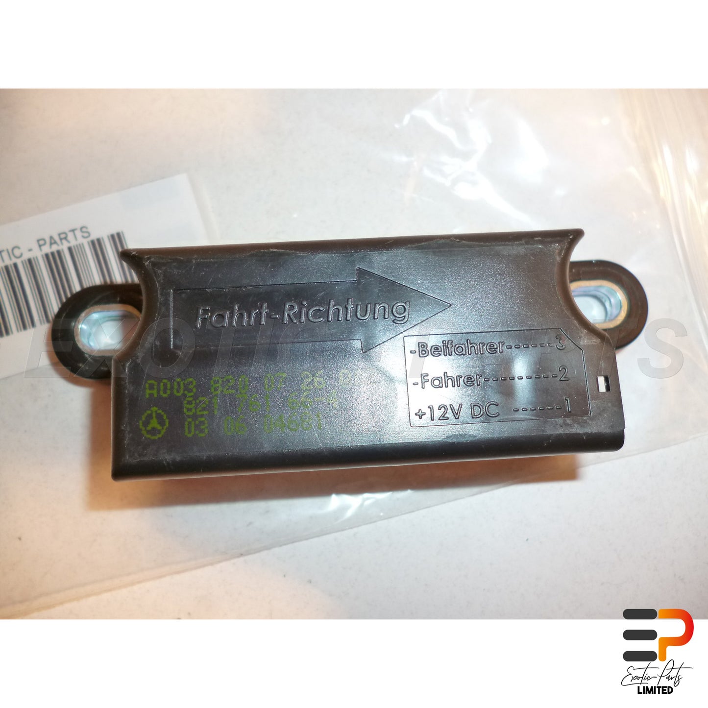 Mercedes Benz E320 T CDI Avantgarde W211 Airbag Crash Sensor A0038200726 picture 1
