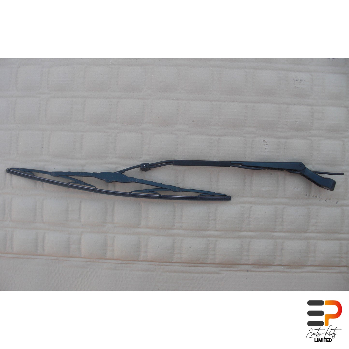Jaguar XK8 Cabrio Windscreen Wiper GJA8955FB Right picture 1