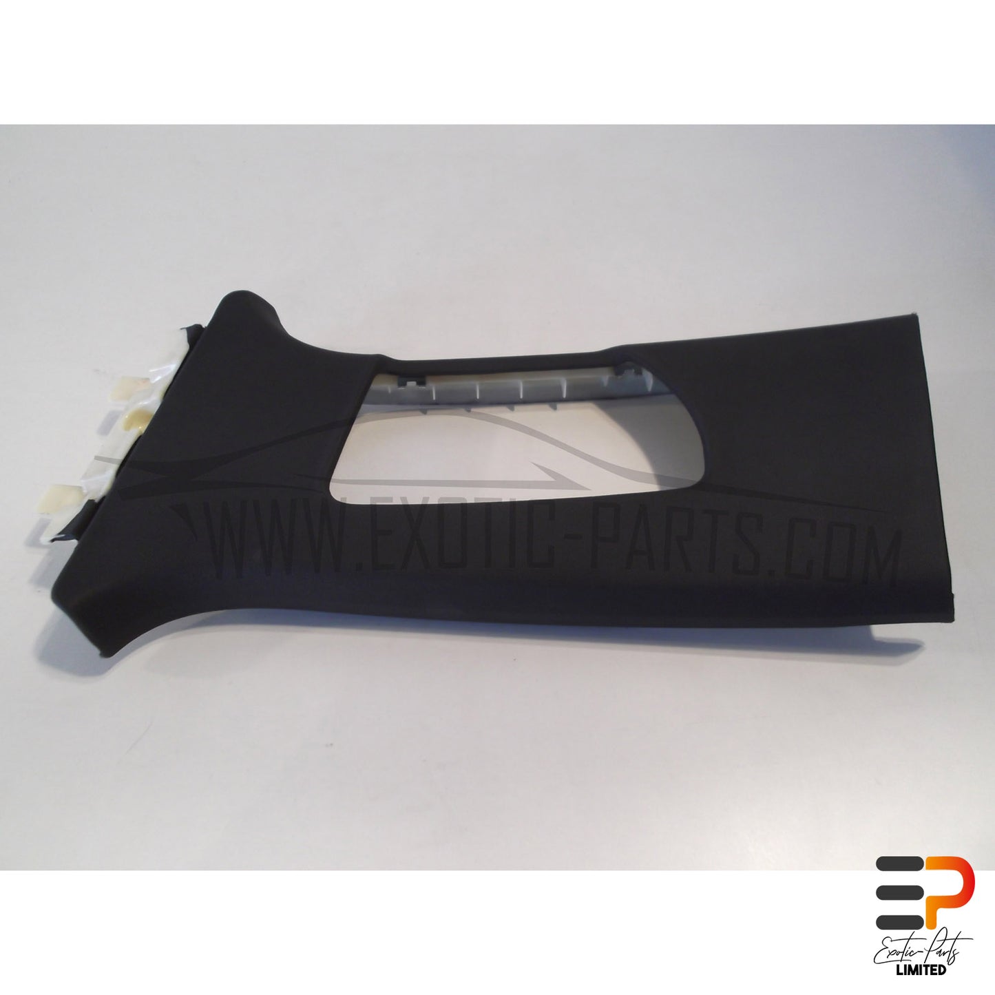 Audi RS4 Avant Trim B-Pillar 8E0867243 24P Left picture 1