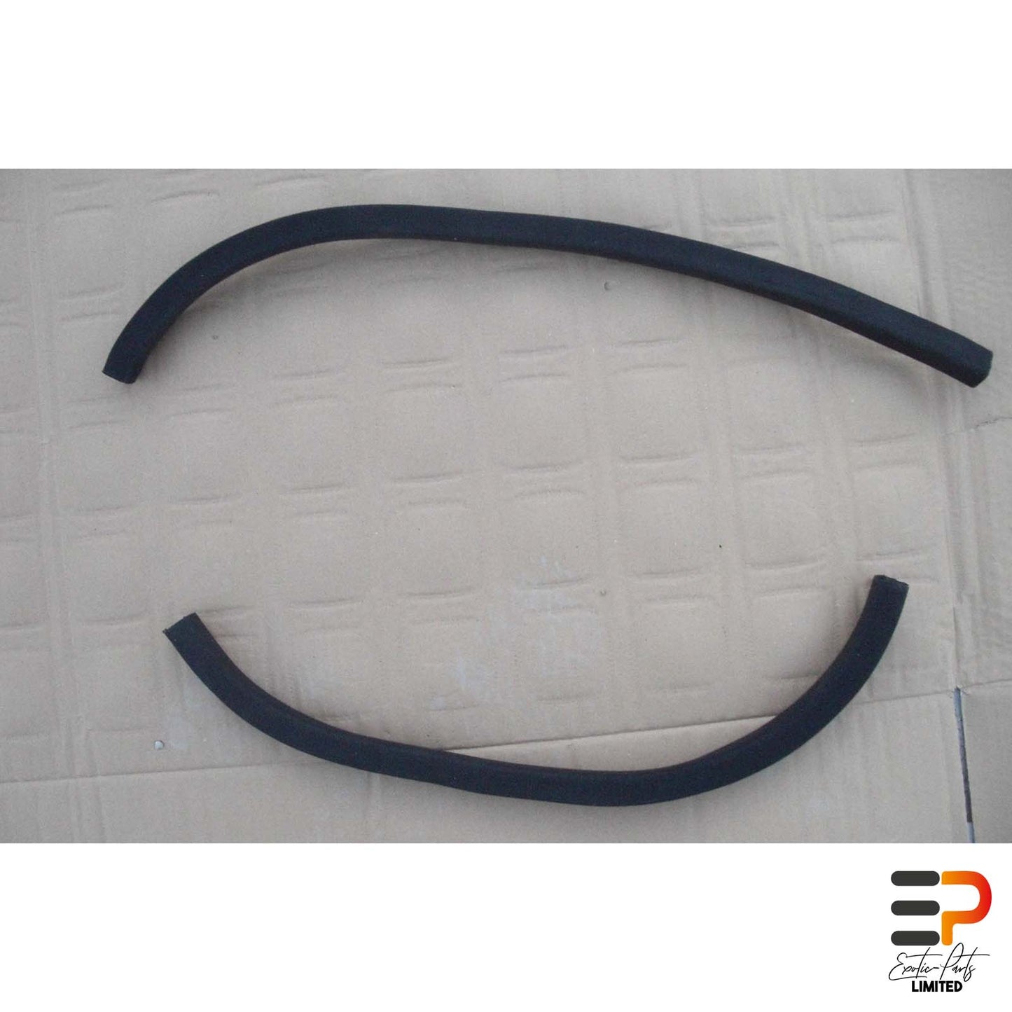 Jaguar XK8 Cabrio Door Seal HJA1650AD picture 1