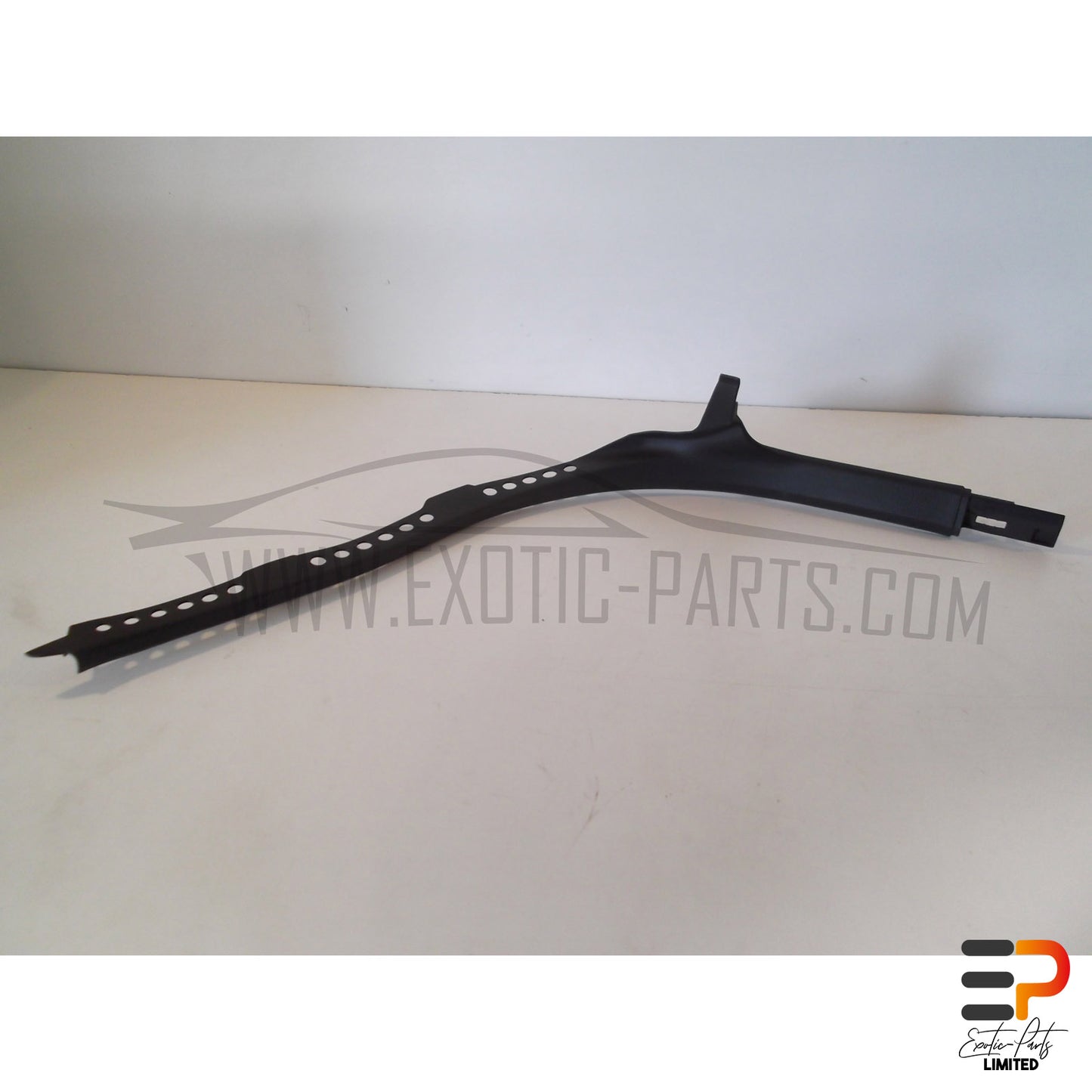 Audi RS4 Avant Trim C-Pillar 8E0867768A 4PK Right picture 1
