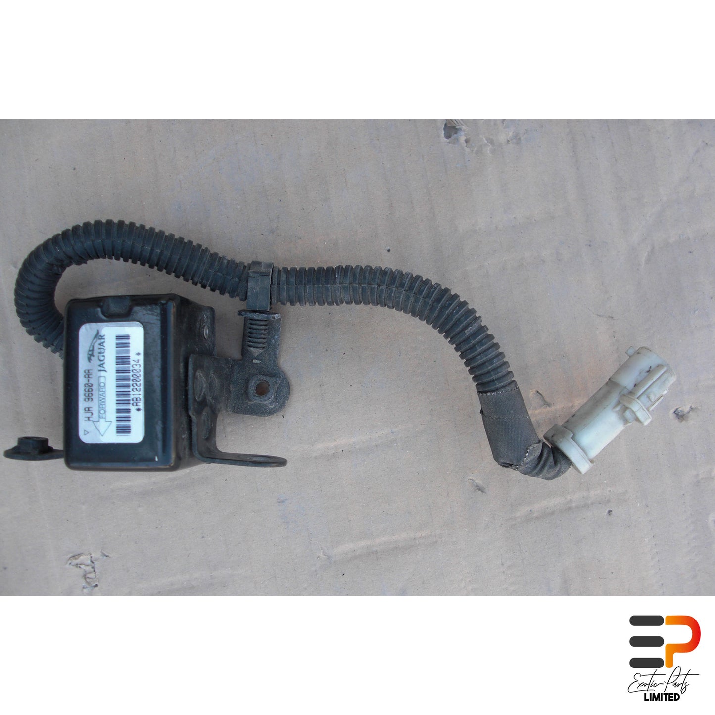 Jaguar XK8 Cabrio Airbag Crash Sensor HJA9660AA picture 1