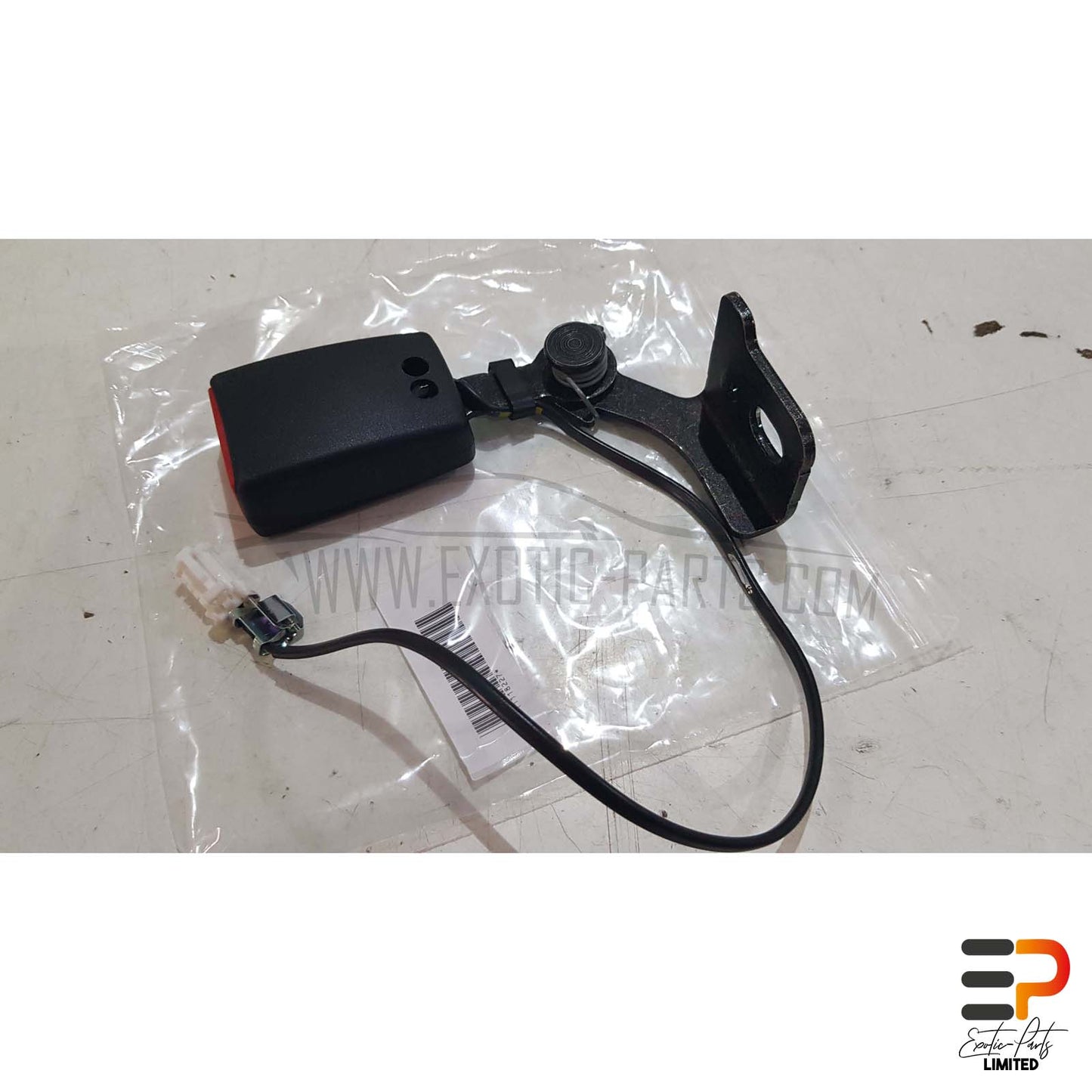Peugeot 308 SW II T9 Break 1.5 HDI Belt Buckle Rear Left 98002028XX Rear Left picture 1