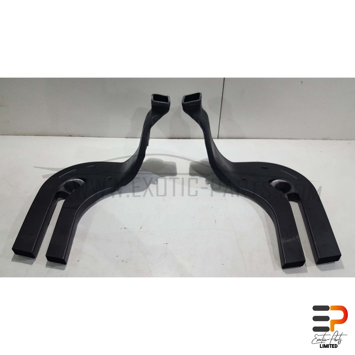 BMW E63 M6 S85 Coupe Air Channel 51.47-7008956 picture 1