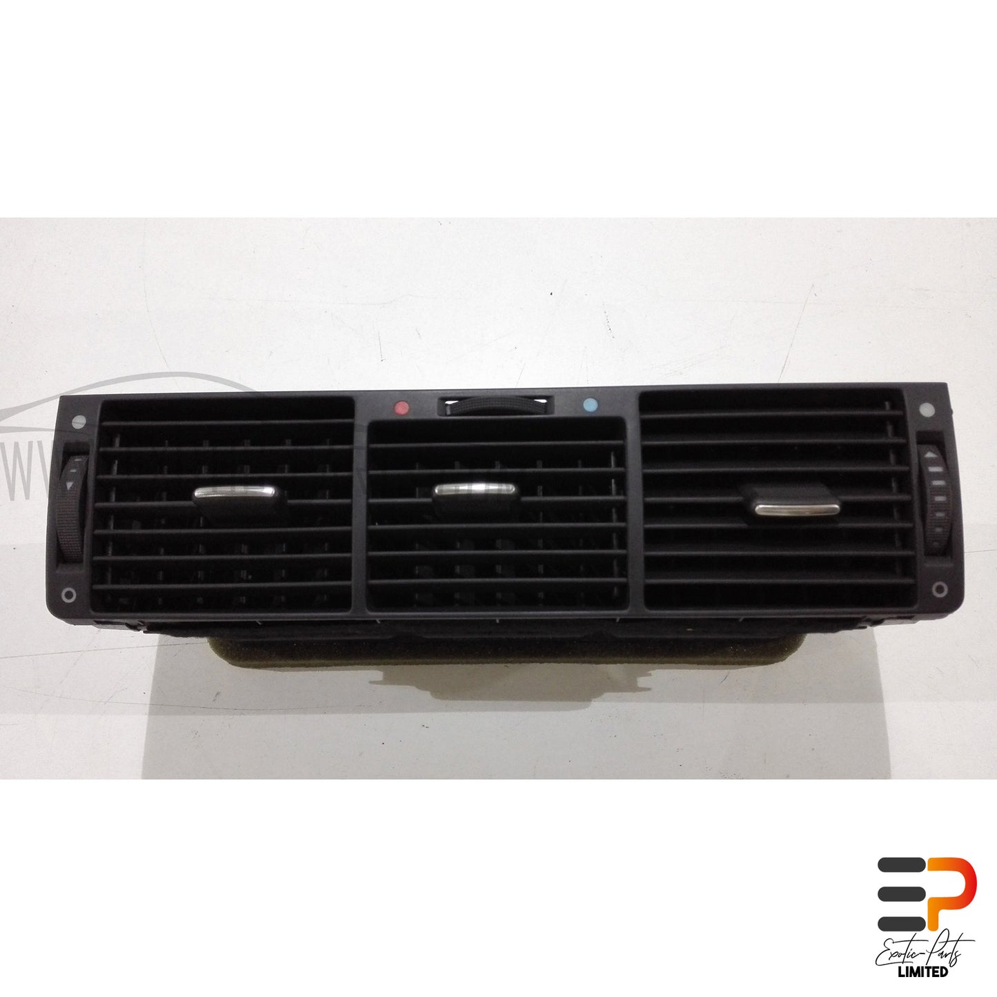 Audi S8 4.2 Quattro Fresh Air Grille 4D0820951J 5PR Front Center picture 1