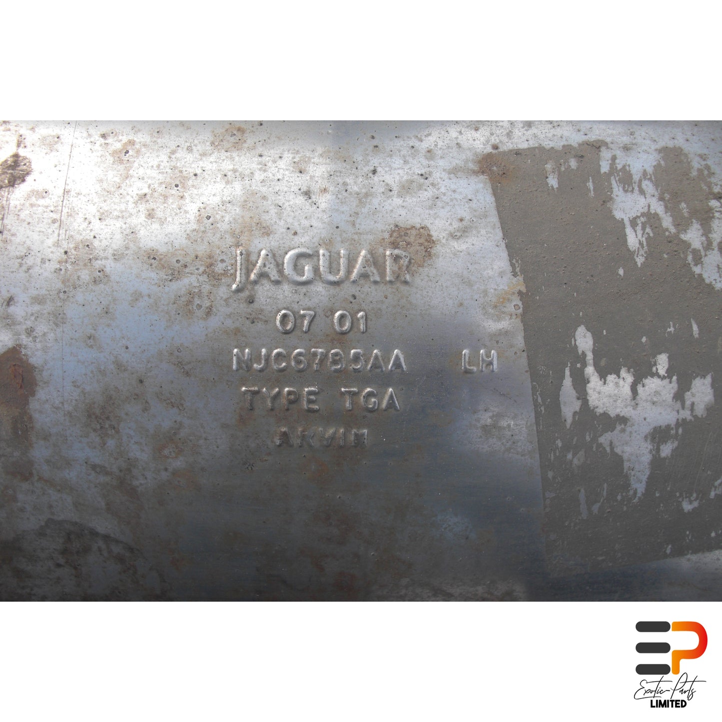 Jaguar XK8 XKR X100 Cabrio Exhaust Muffler NJC6785AA Left picture 2