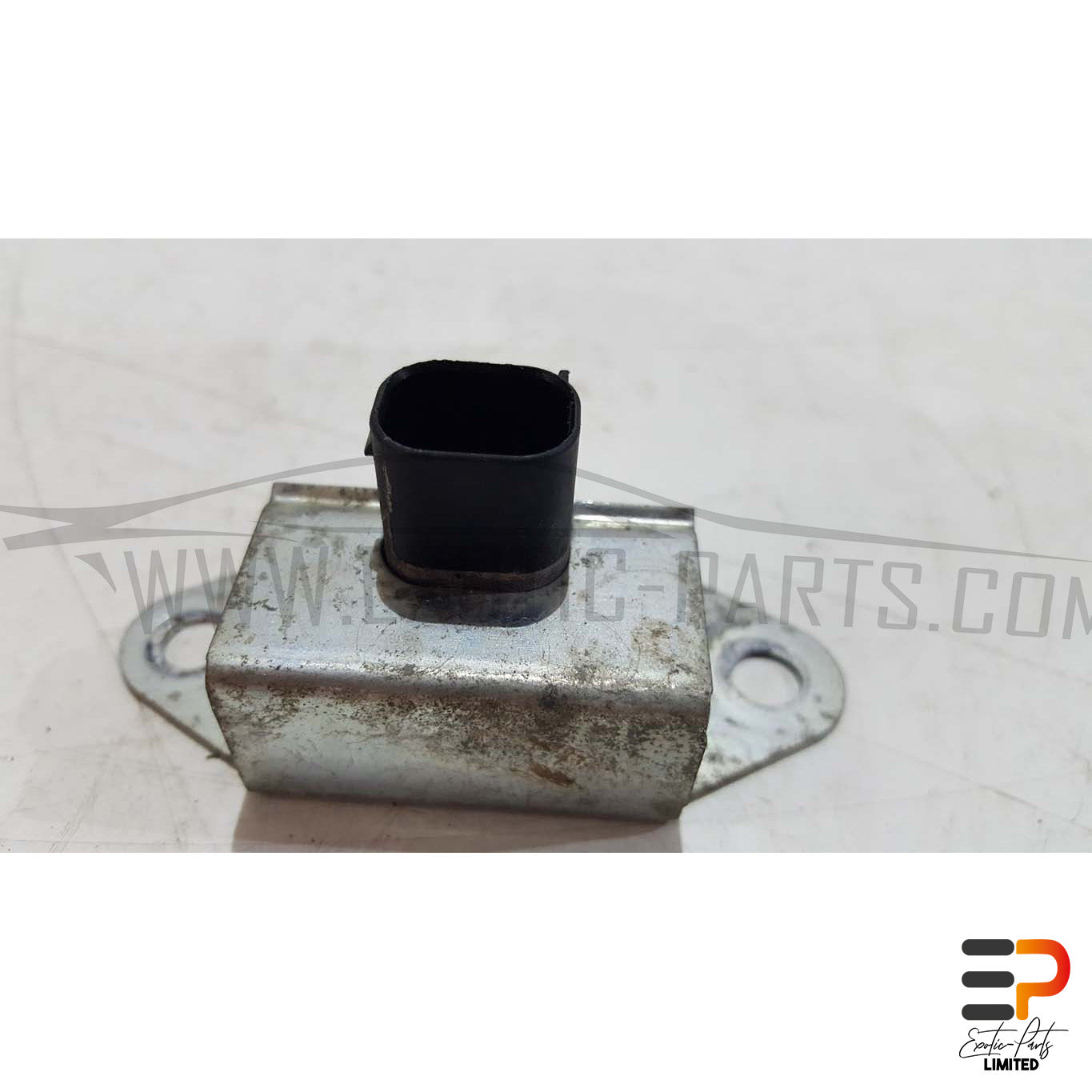 BMW E63 M6 S85 Coupe Accelerometer 37.14-6770204 picture 2