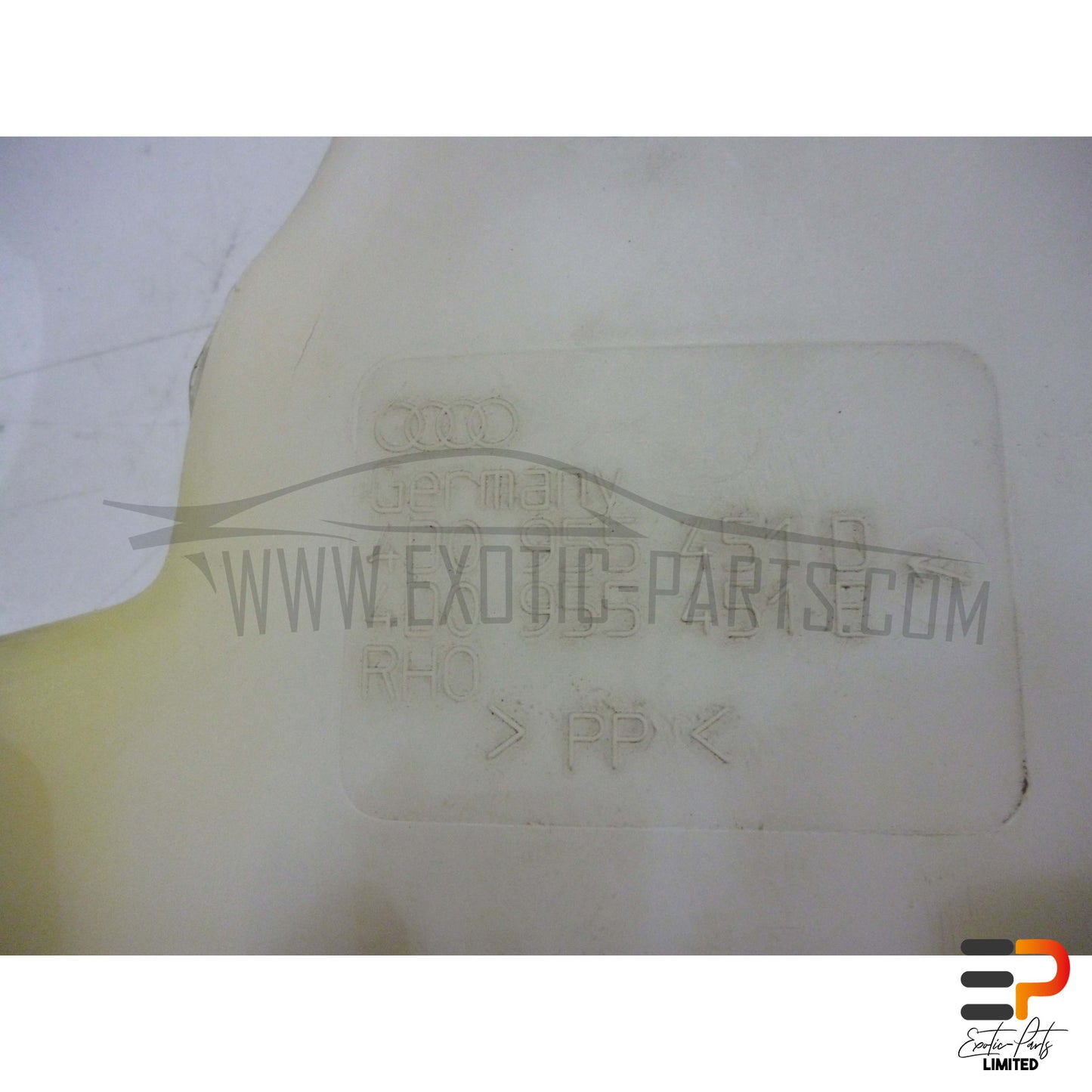 Audi S8 4.2 Quattro Reservoir Windscreen 4D0955451D picture 2