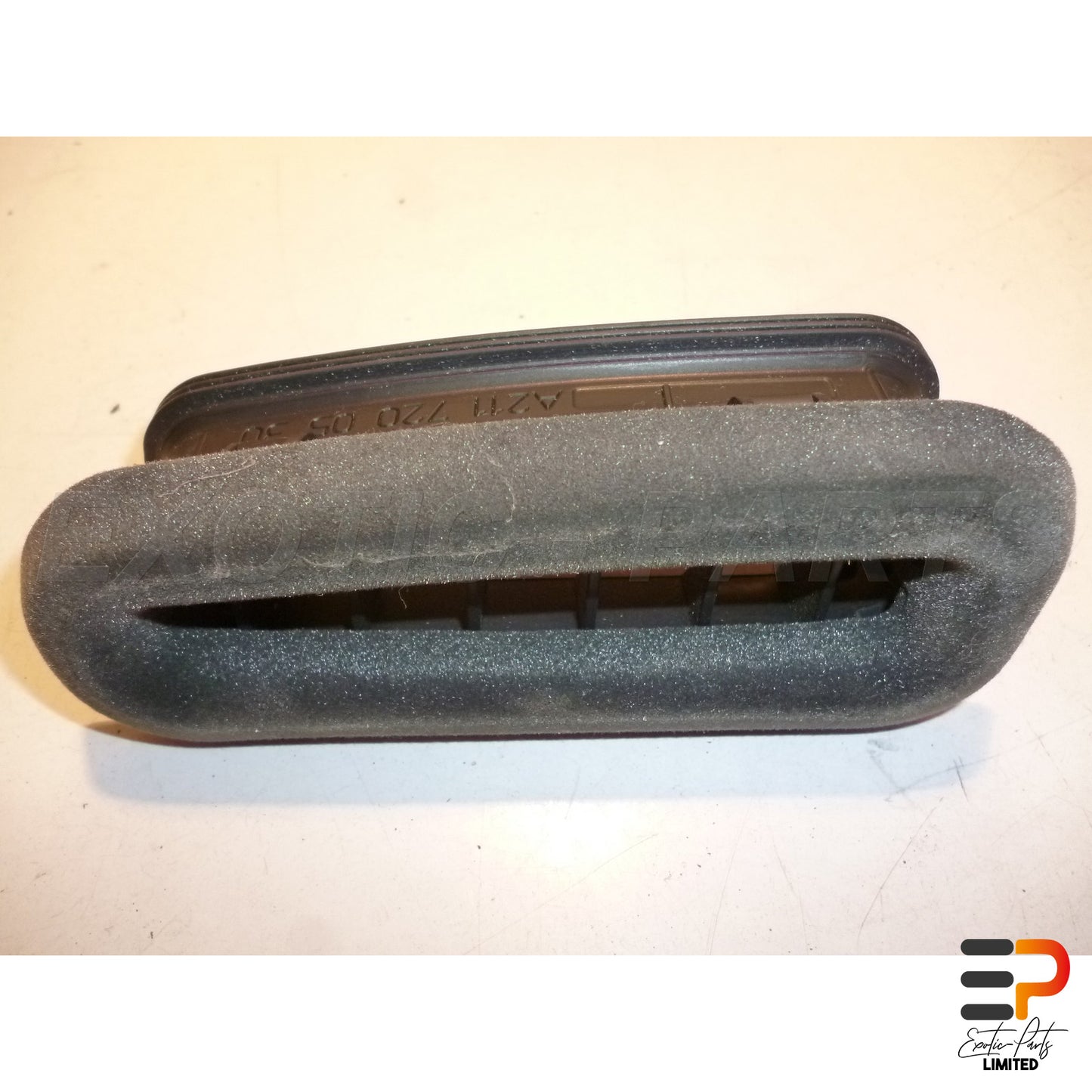 Mercedes Benz E320 T CDI Avantgarde W211 Door Panel Accessory A2117200530 picture 2