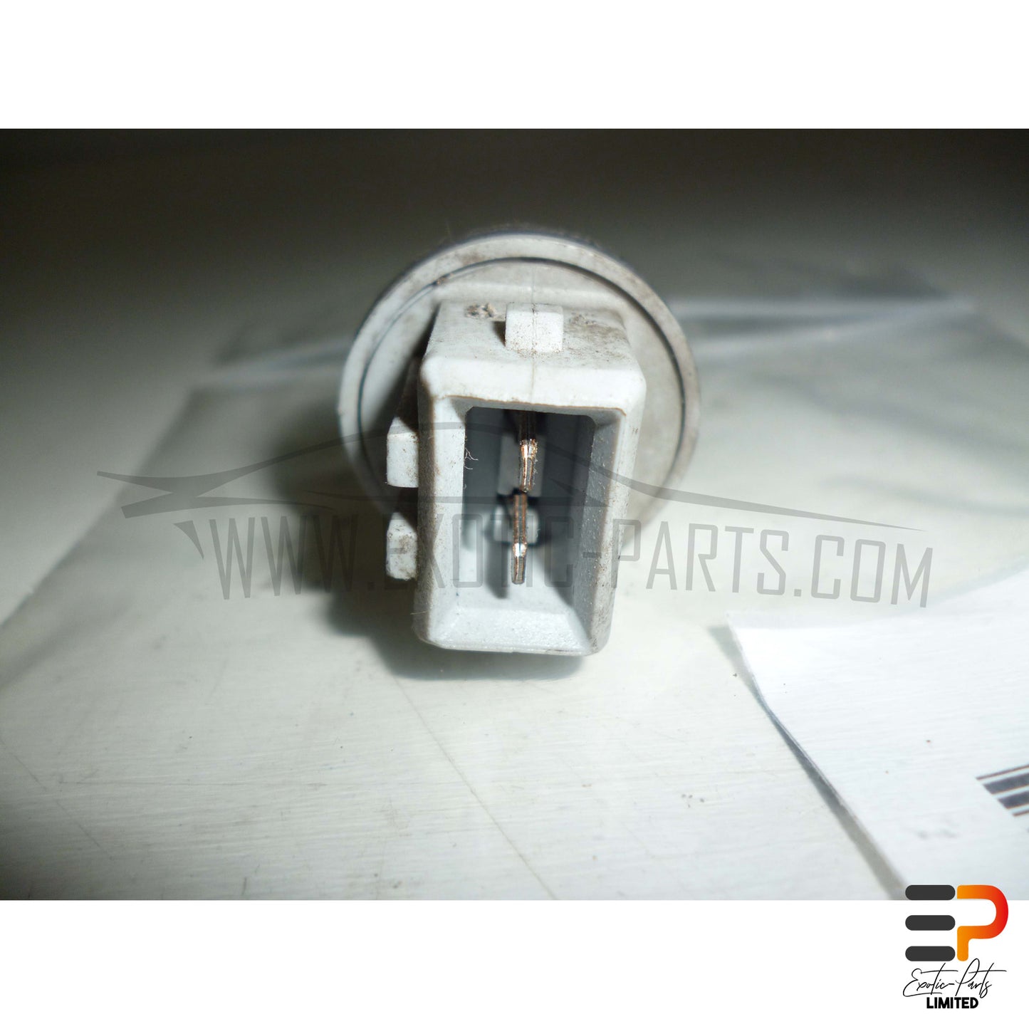 Audi S8 4.2 Quattro Temperature Sensor 4A0820539 picture 2