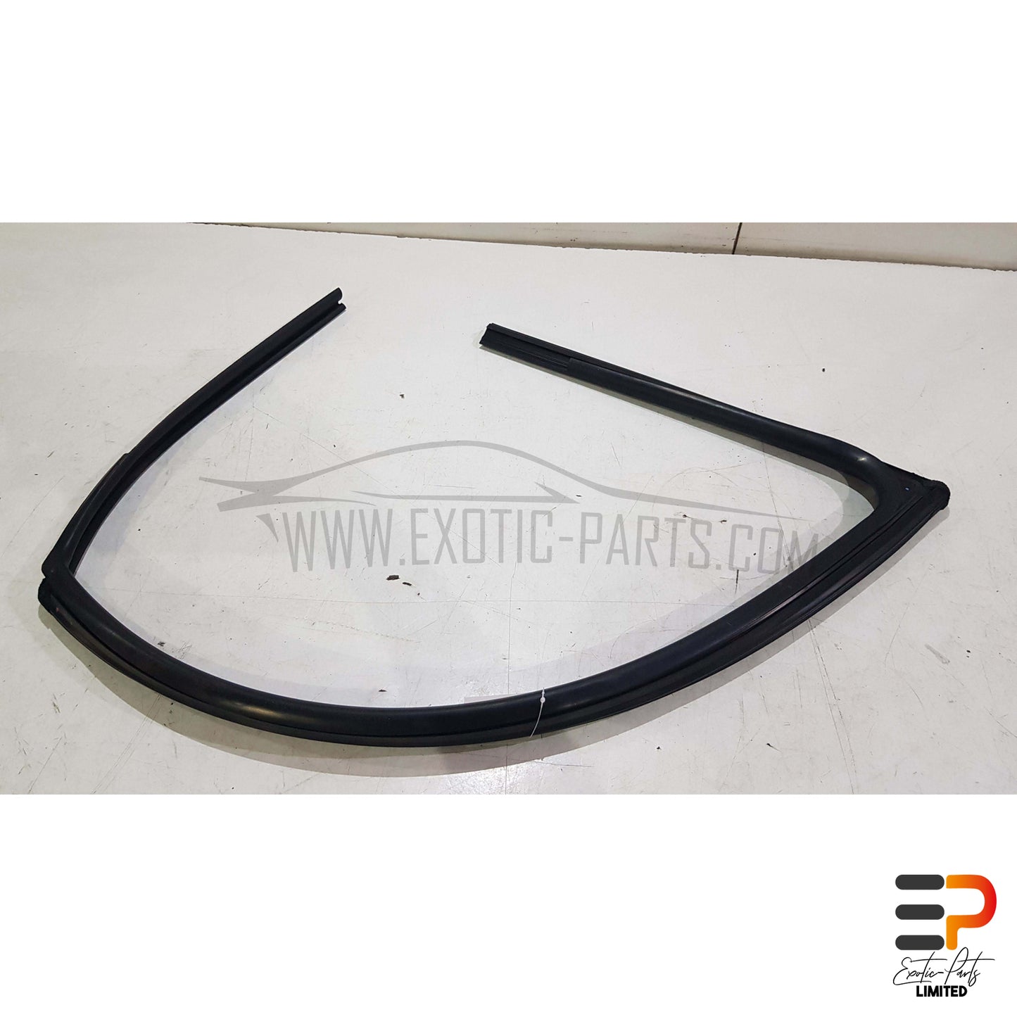 Hyundai I30 PDE CW 1.4 T-GDI Window Run 82530-G3000 Front Left picture 2