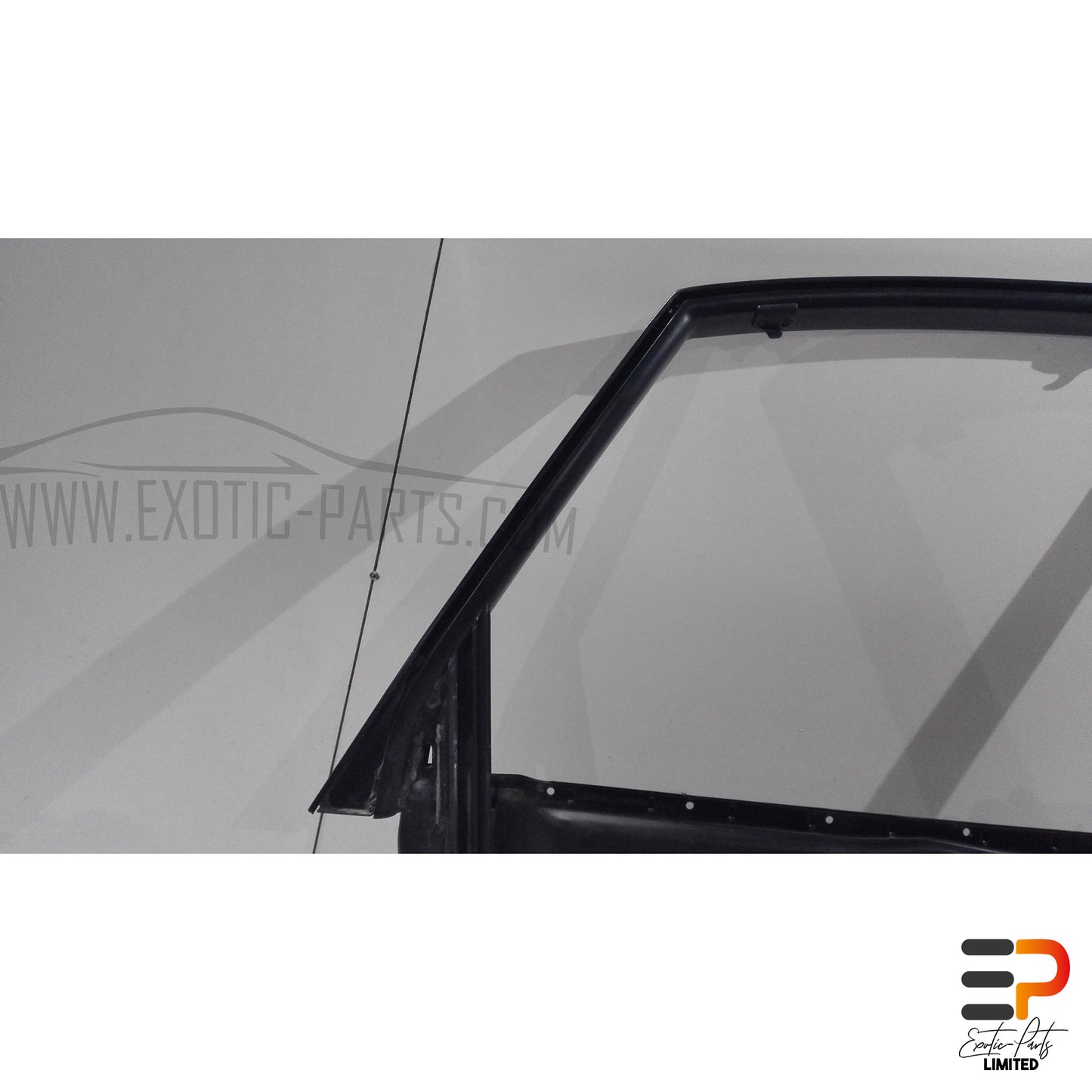 Audi S8 4.2 Quattro Window Frame 4D0839754B Rear Right picture 2