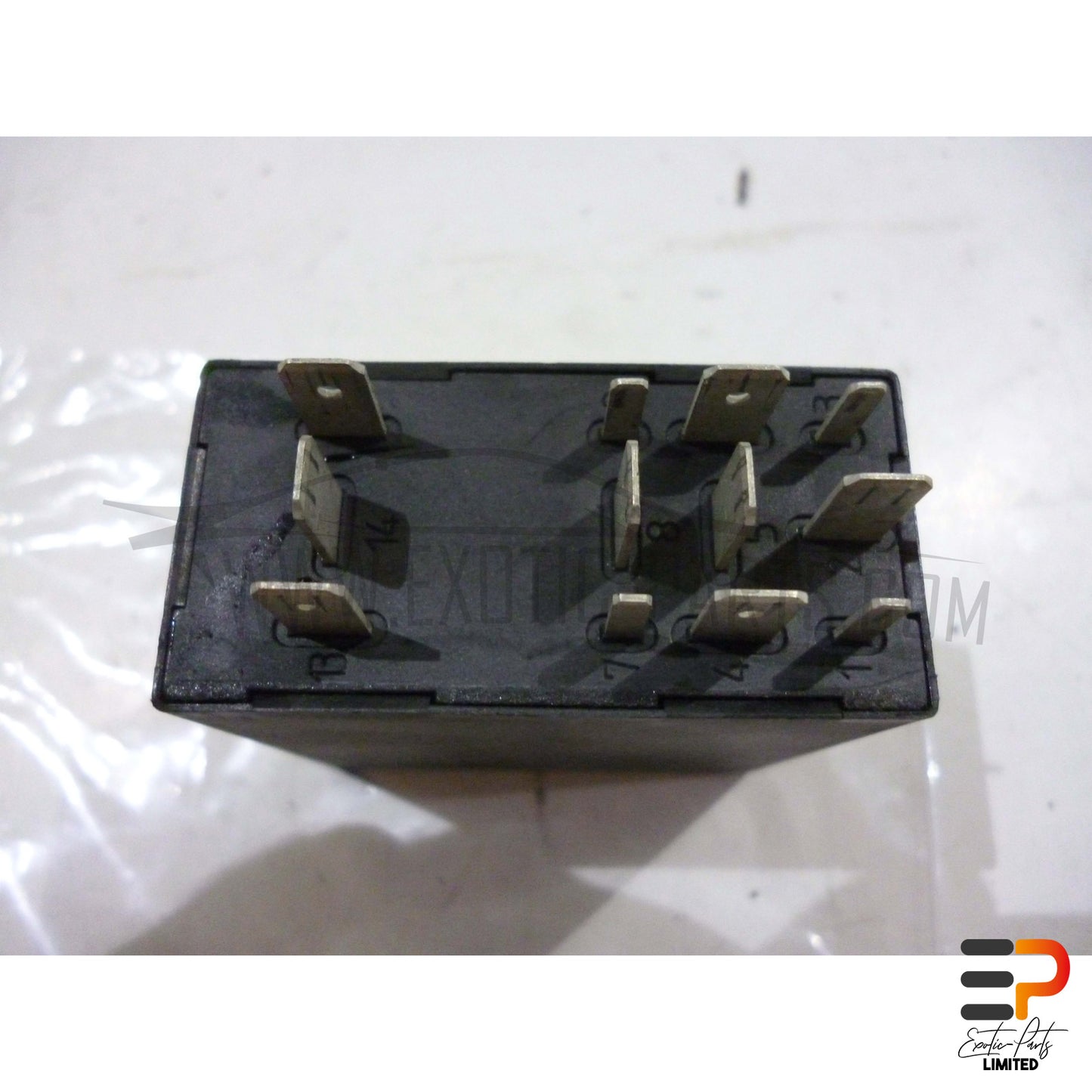 Audi S8 4.2 Quattro Relay 8D0907701A picture 2