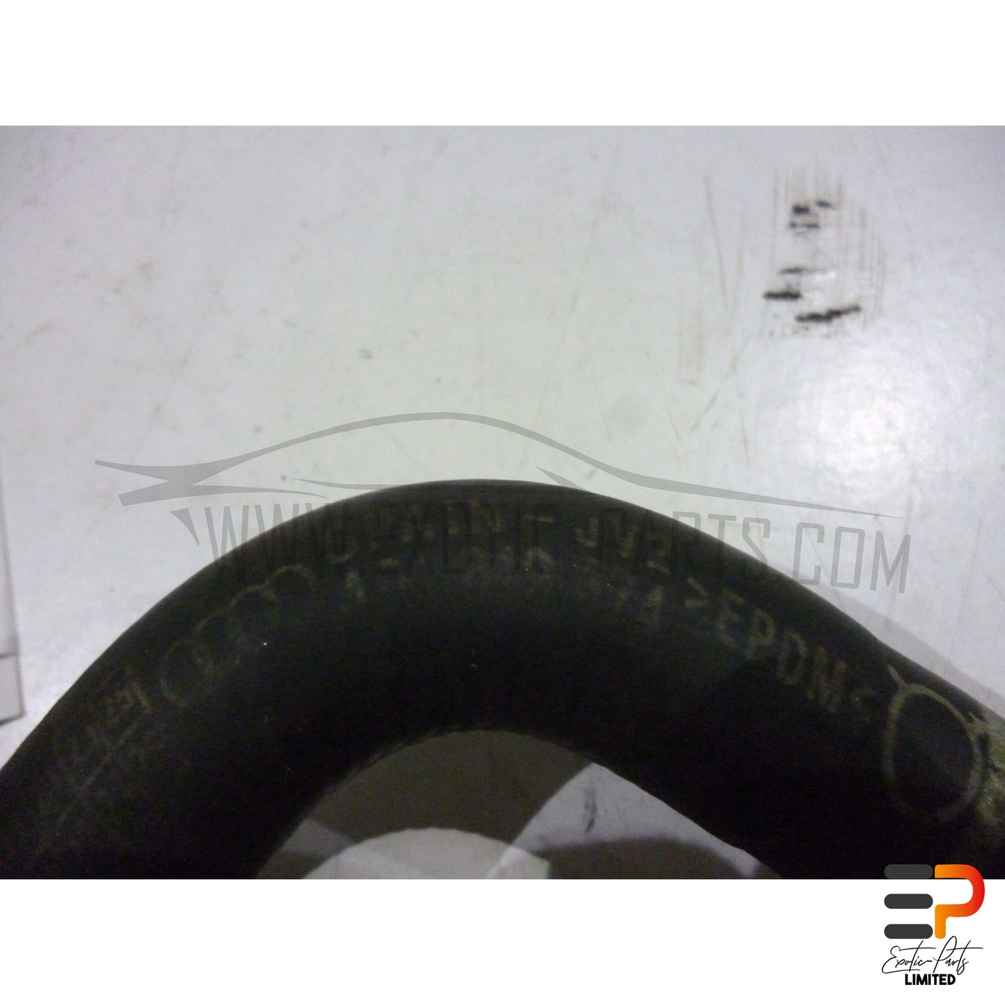 Audi S8 4.2 Quattro Heater Pipe 4D0819858 picture 2