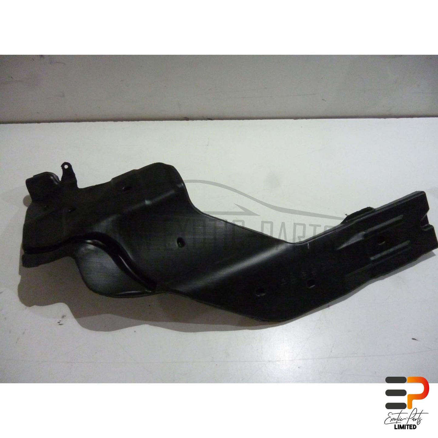 Mazda RX-8 SE 170 KW Air Channel F151-61-271 picture 2