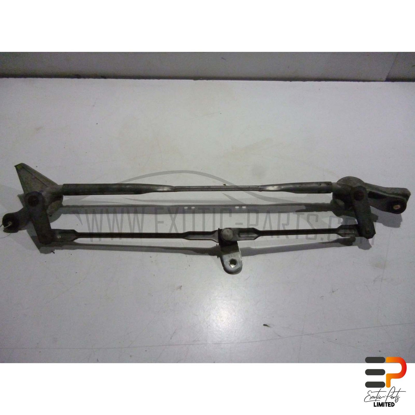 Mazda RX-8 SE 170 KW Wiper Console F151-67-360 Front picture 2