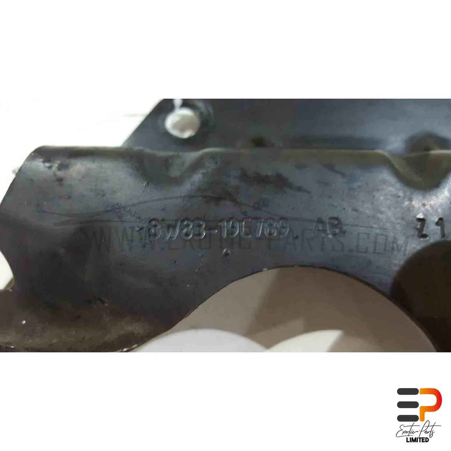 Jaguar XK 5.0 Coupe Holder Aircon Pipe 8W83-19C789-AB picture 2