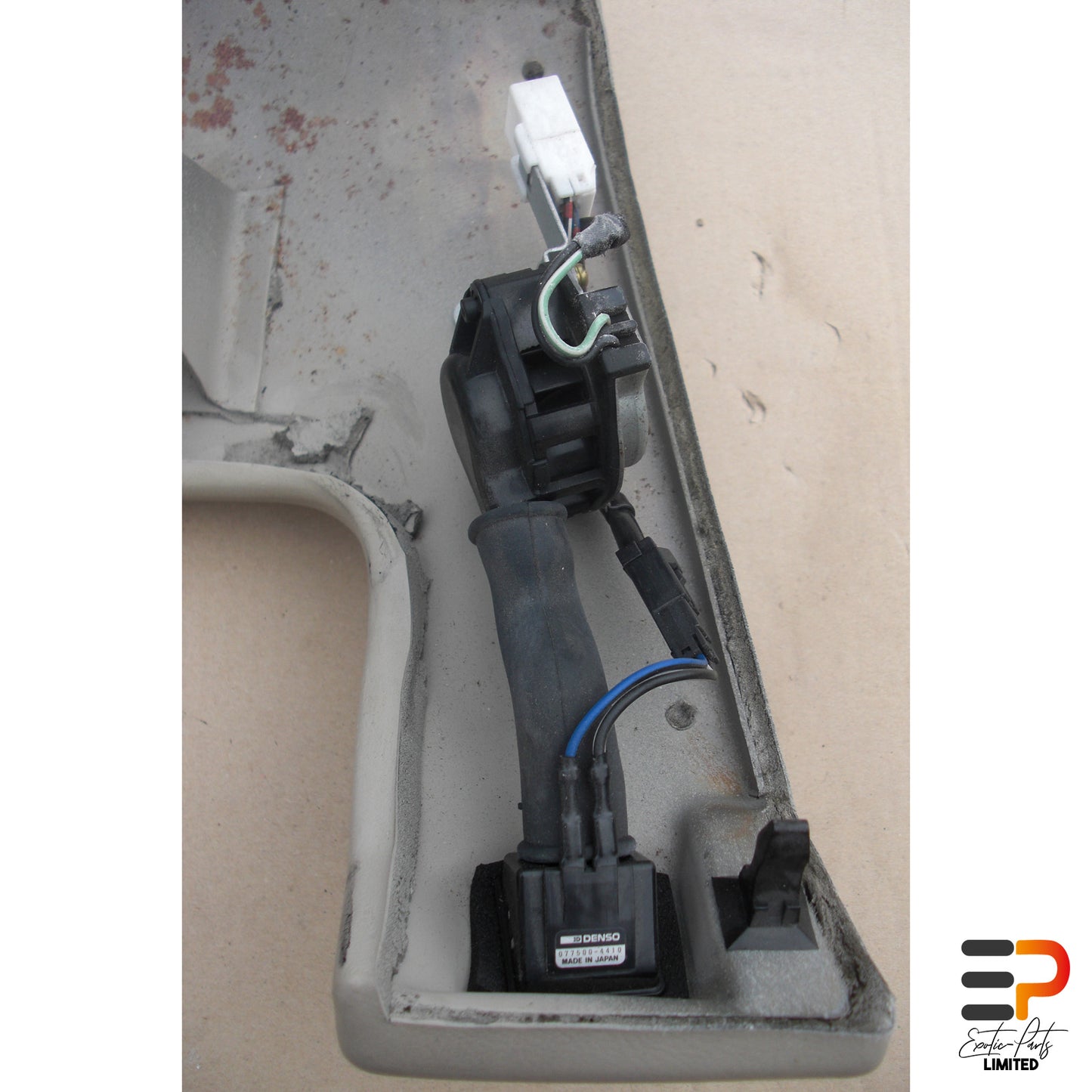 Jaguar XK8 Cabrio Interior Sensor MJA6551BA picture 2