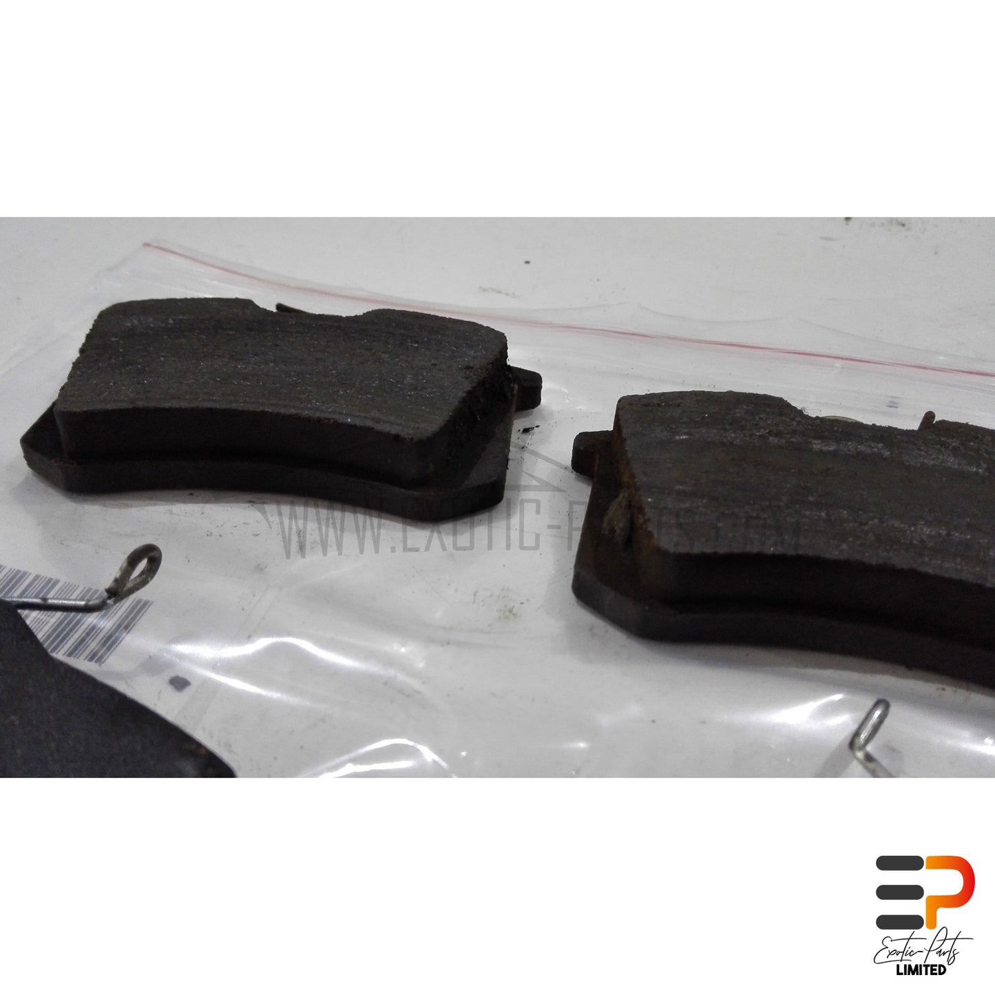 Audi S8 4.2 Quattro Brake Pads 1J0698451H Rear picture 2