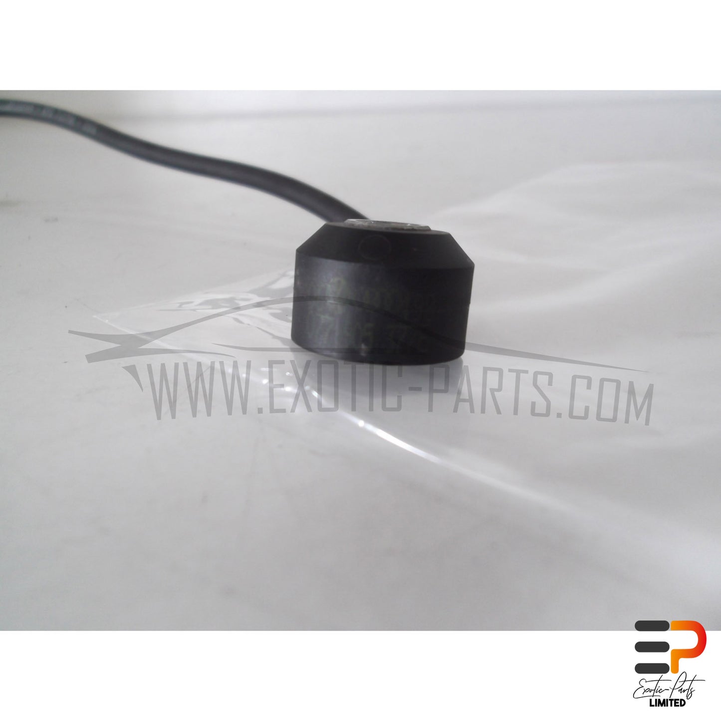 Audi RS4 Avant Knock Sensor 077905377E picture 2