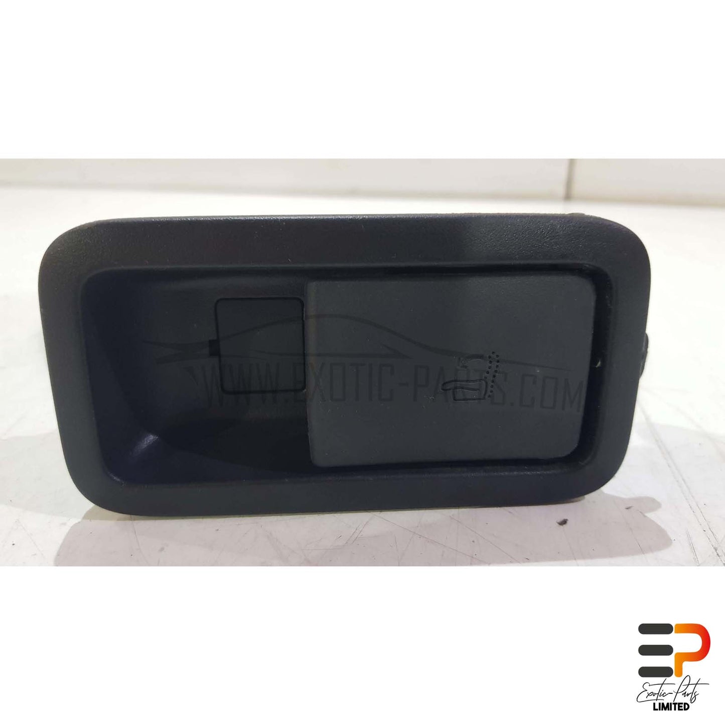 Peugeot 308 SW II T9 Break 1.5 HDI Seat Unlocking Control Right 98021092ZD Right picture 2