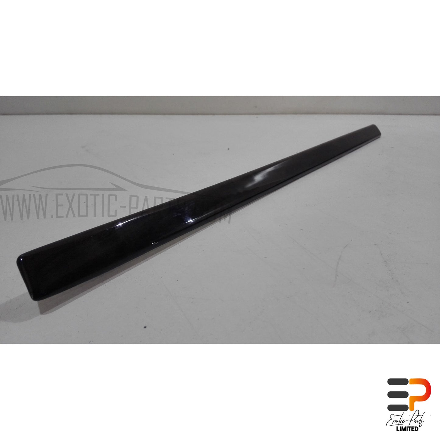 Audi S8 4.2 Quattro Cover 4D0867420D Rear Right picture 2