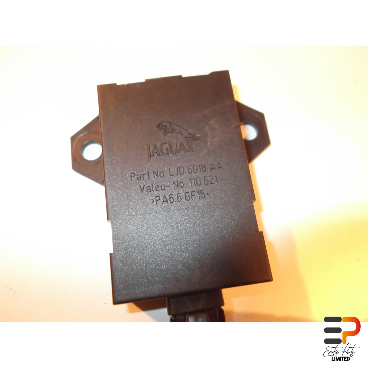 Jaguar XK8 XKR Coupe Rain Sensor LJD6018AA picture 2