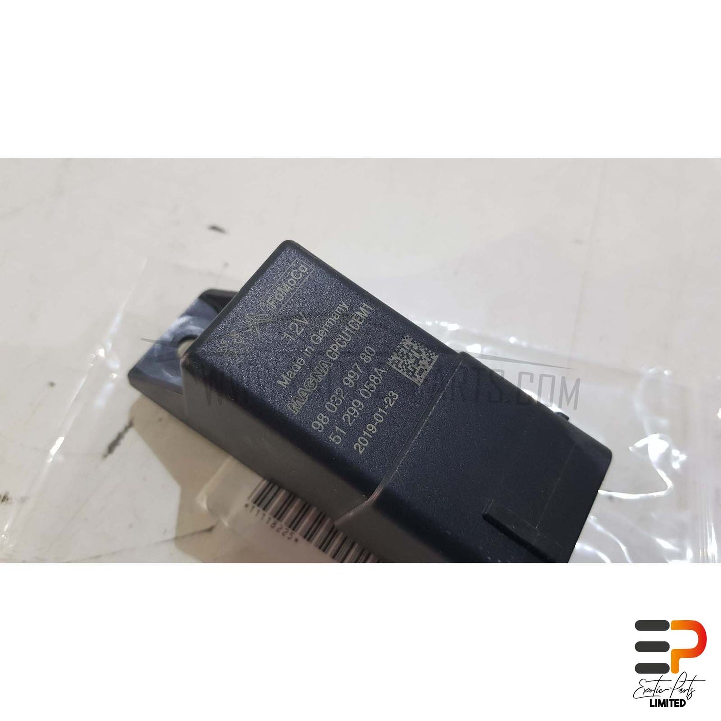 Peugeot 308 SW II T9 Break 1.5 HDI Relay 9803299780 picture 2
