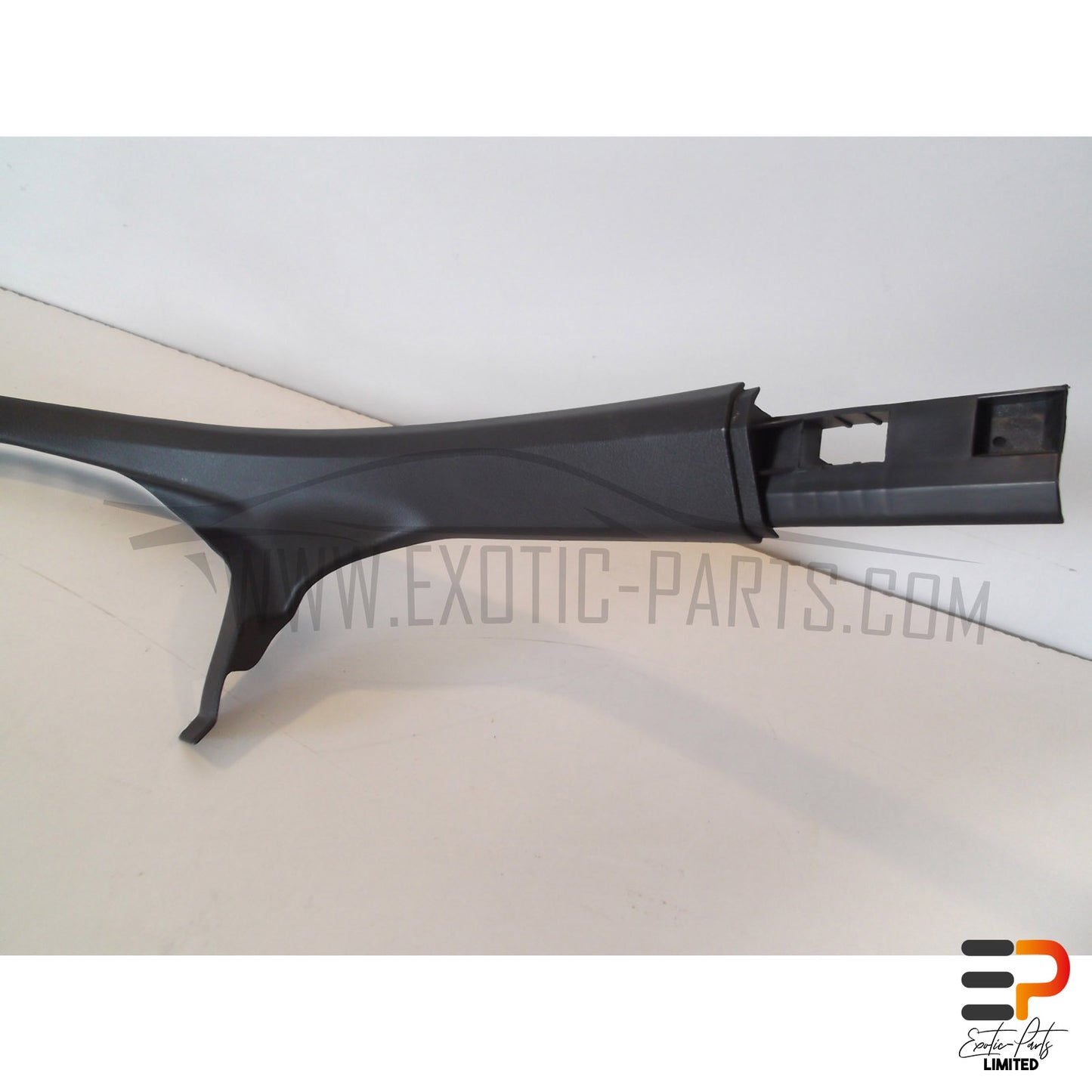 Audi RS4 Avant Trim C-Pillar 8E0867767A 4PK Left picture 2