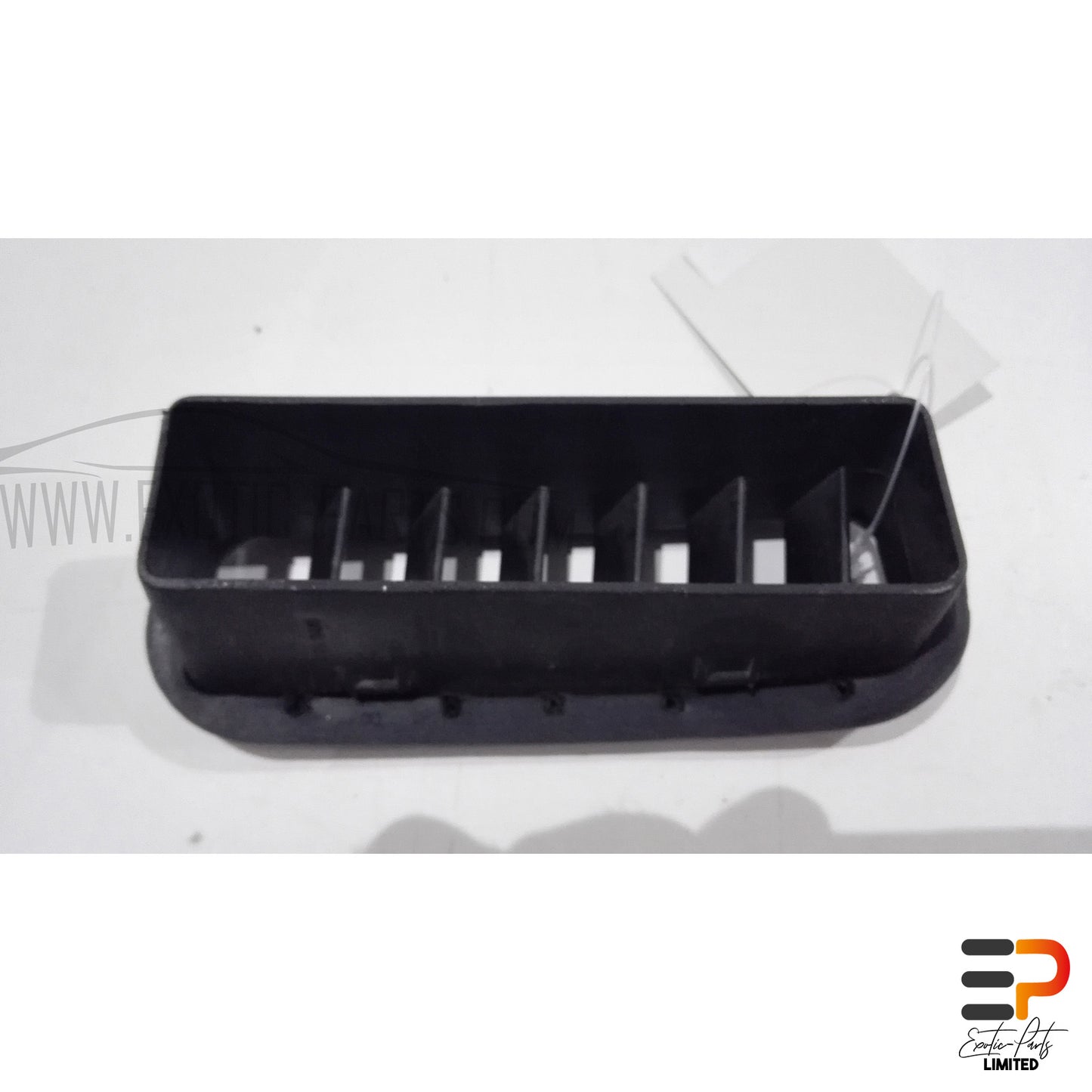 Audi S8 4.2 Quattro Fresh Air Grille 4D0819900 4PK Front Right picture 2