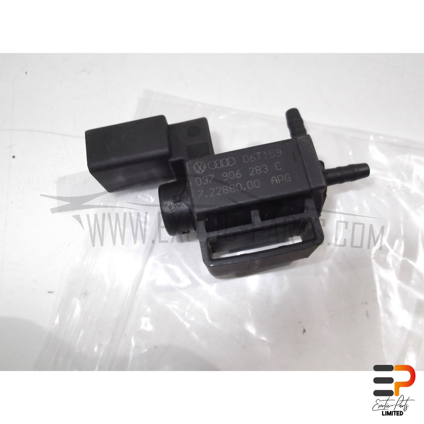 Audi RS4 Avant Magnet Valve 037906283C picture 2
