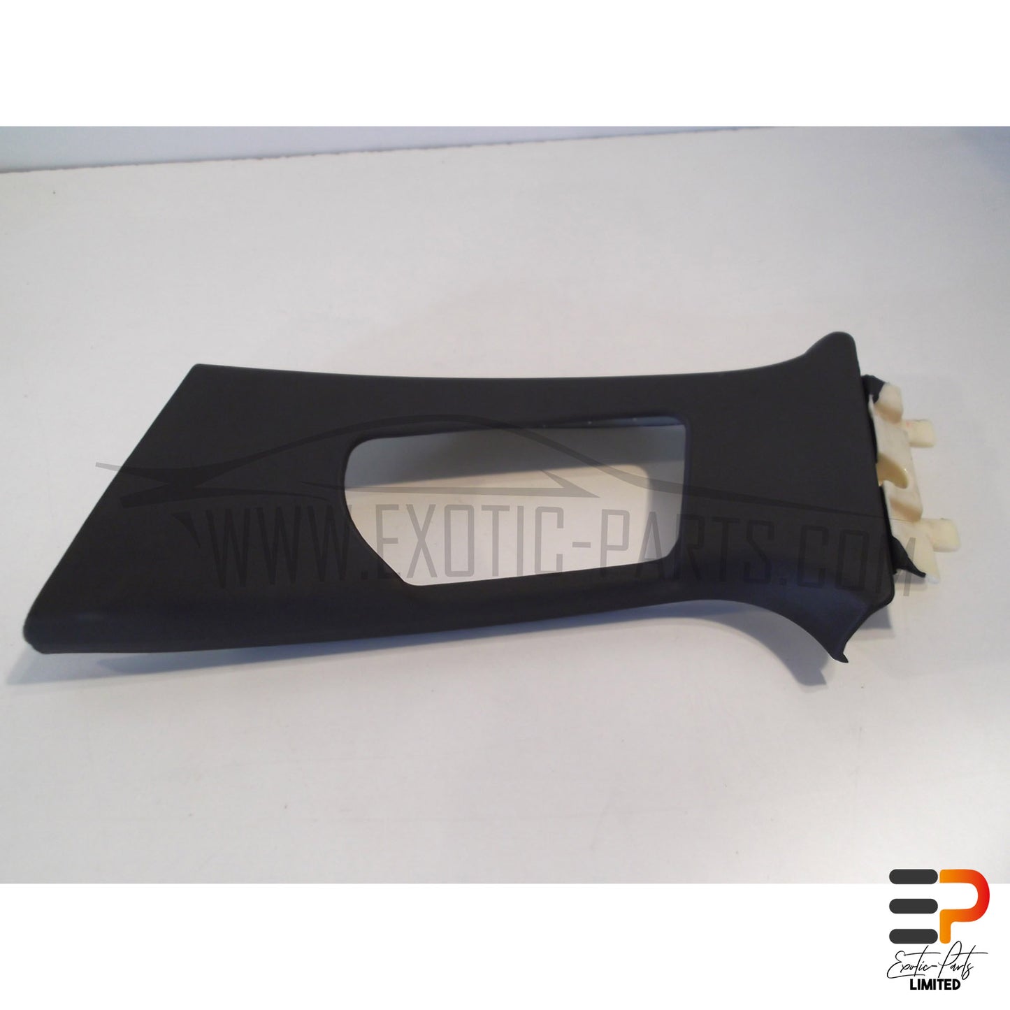 Audi RS4 Avant Trim B-Pillar 8E0867243 24P Left picture 2