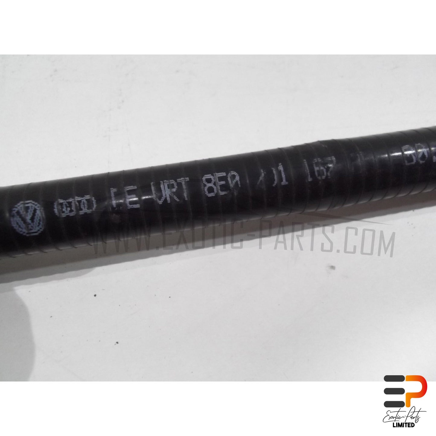Audi RS4 Avant Breather Hose 8E0201167BB picture 2
