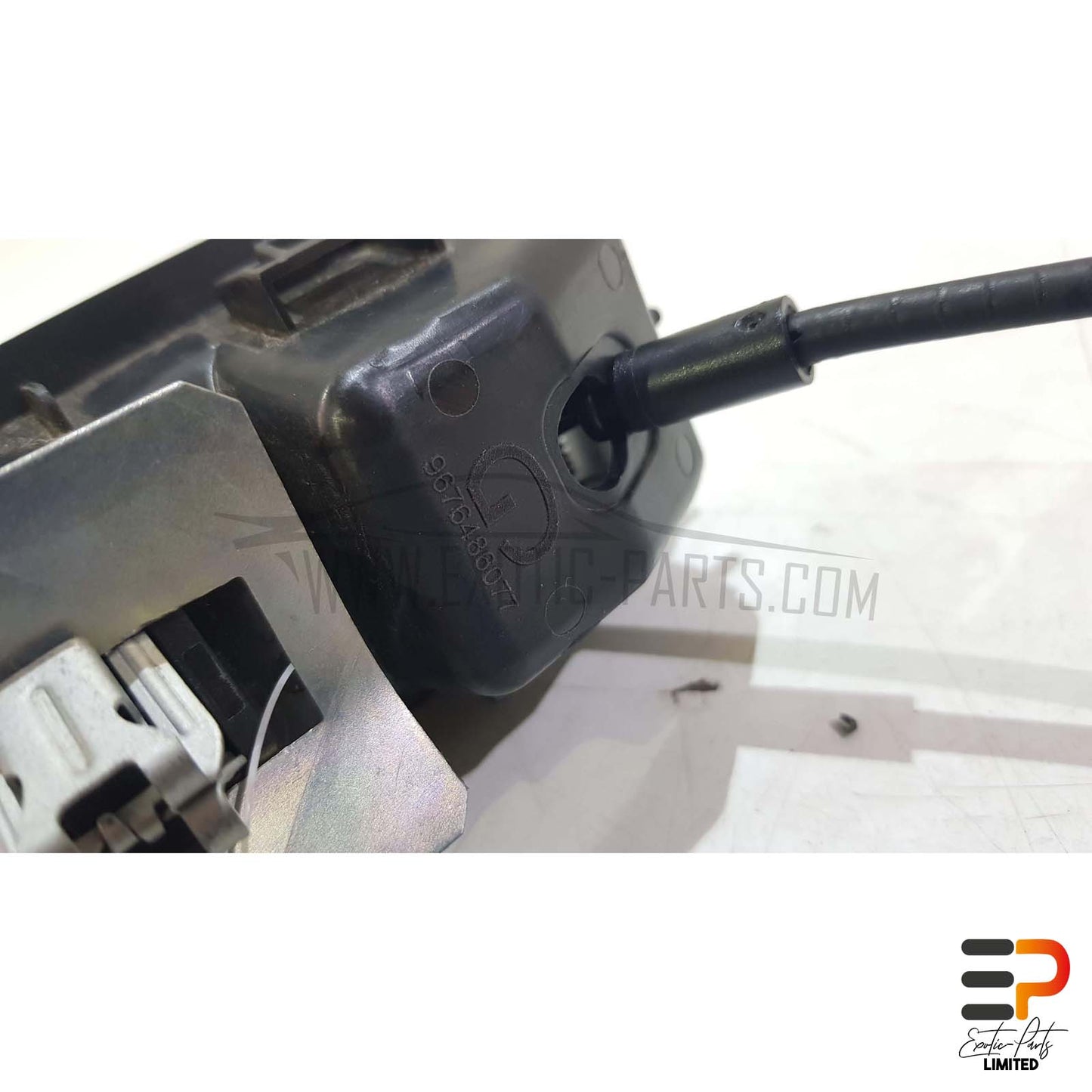 Peugeot 308 SW II T9 Break 1.5 HDI Seat Unlocking Control Left 98021091ZD Left picture 3