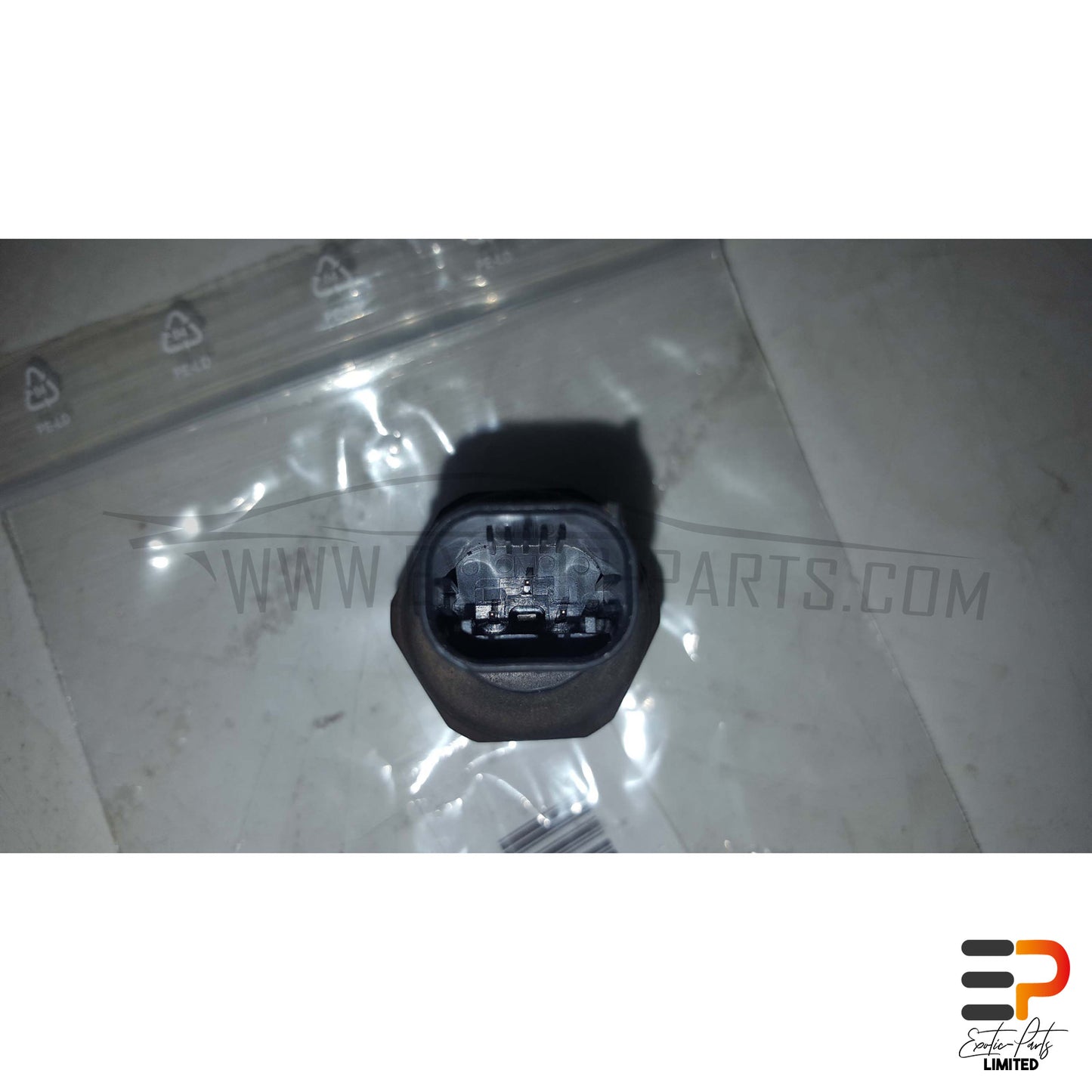 BMW E63 M6 S85 Coupe Pressure Switch 64.53-8370623 picture 3