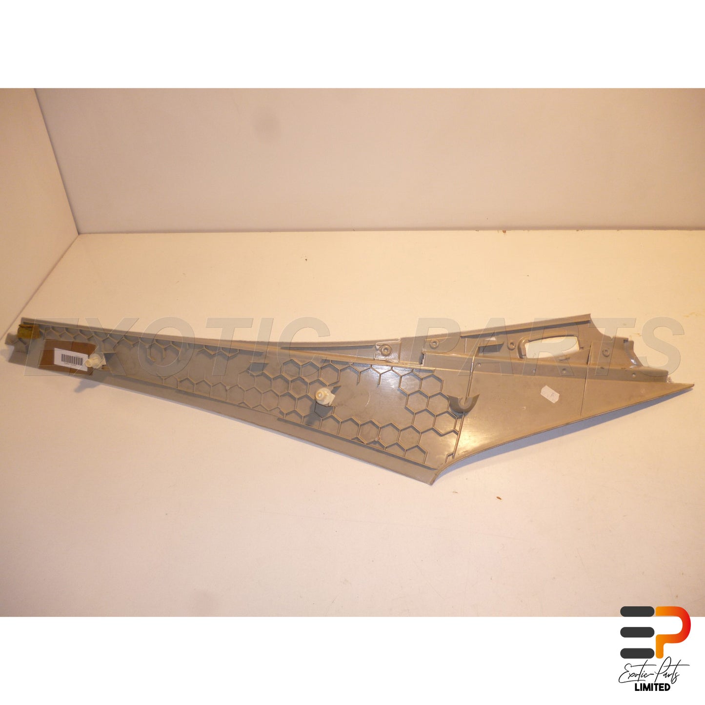 Mercedes Benz E320 T CDI Avantgarde W211 Trim D-Pillar A2116901625 Right picture 3