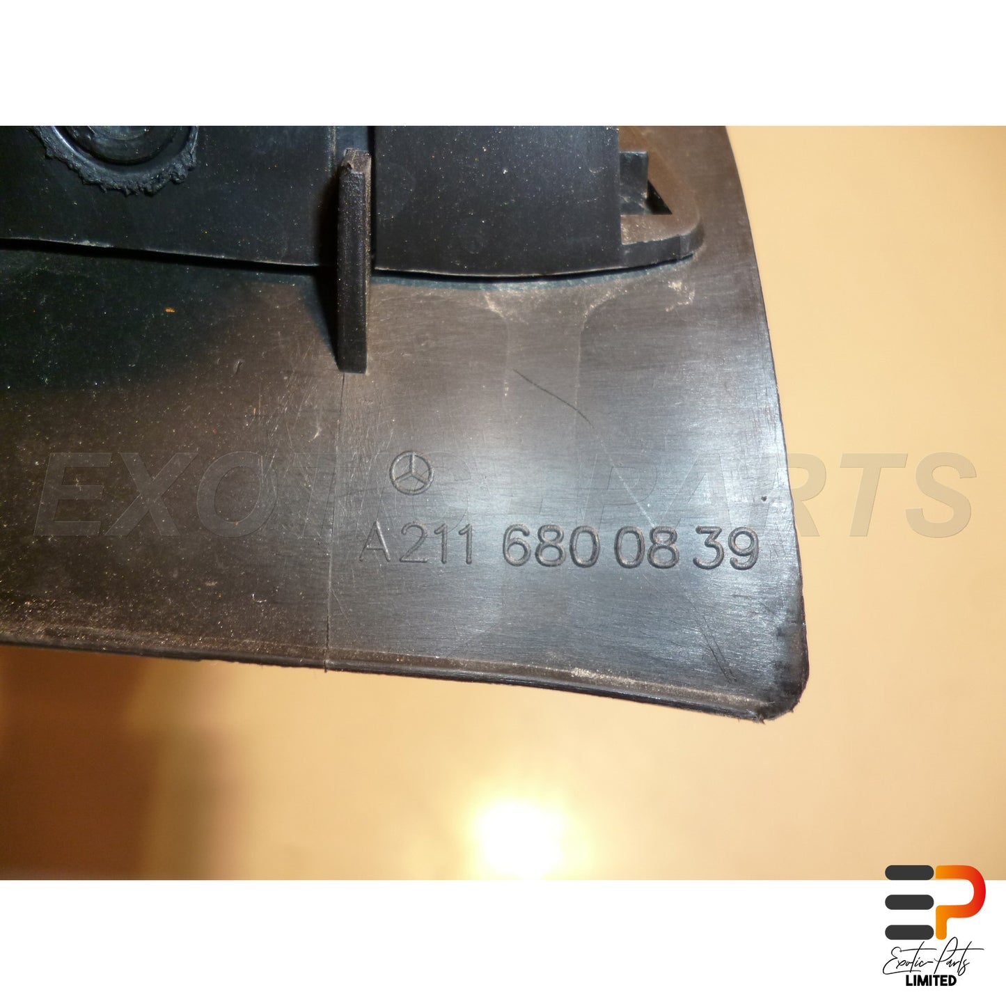 Mercedes Benz E320 T CDI Avantgarde W211 Dashboard Lower Part A2116800839 picture 3