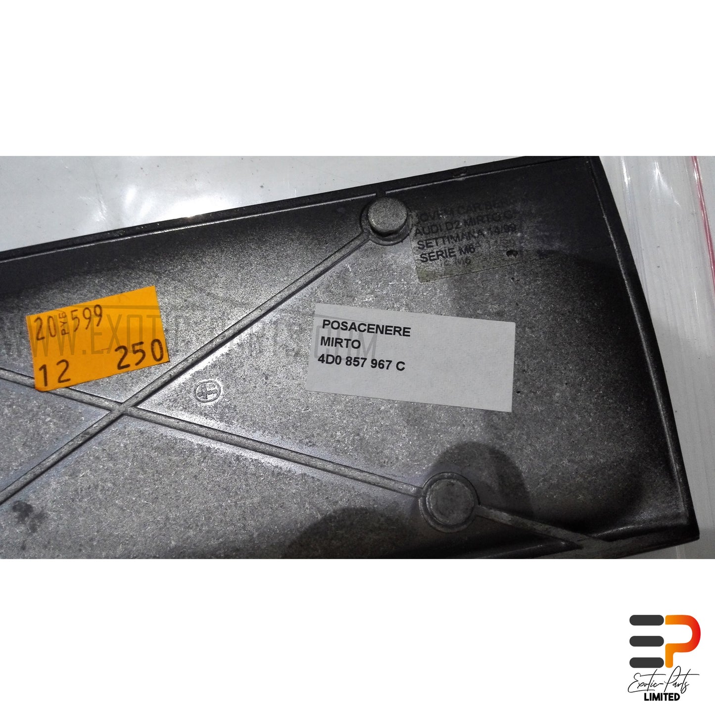 Audi S8 4.2 Quattro Cover 4D0857967 1WV Front picture 3