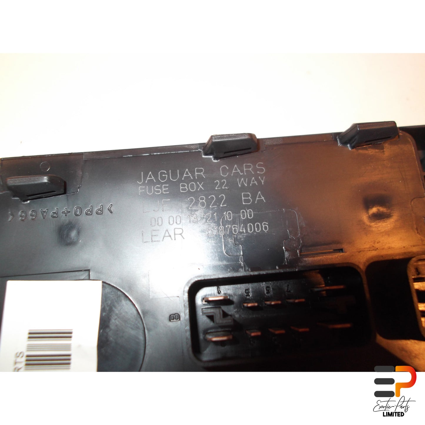 Jaguar XK8 XKR Coupe Fuse Box LJE2822BA picture 3