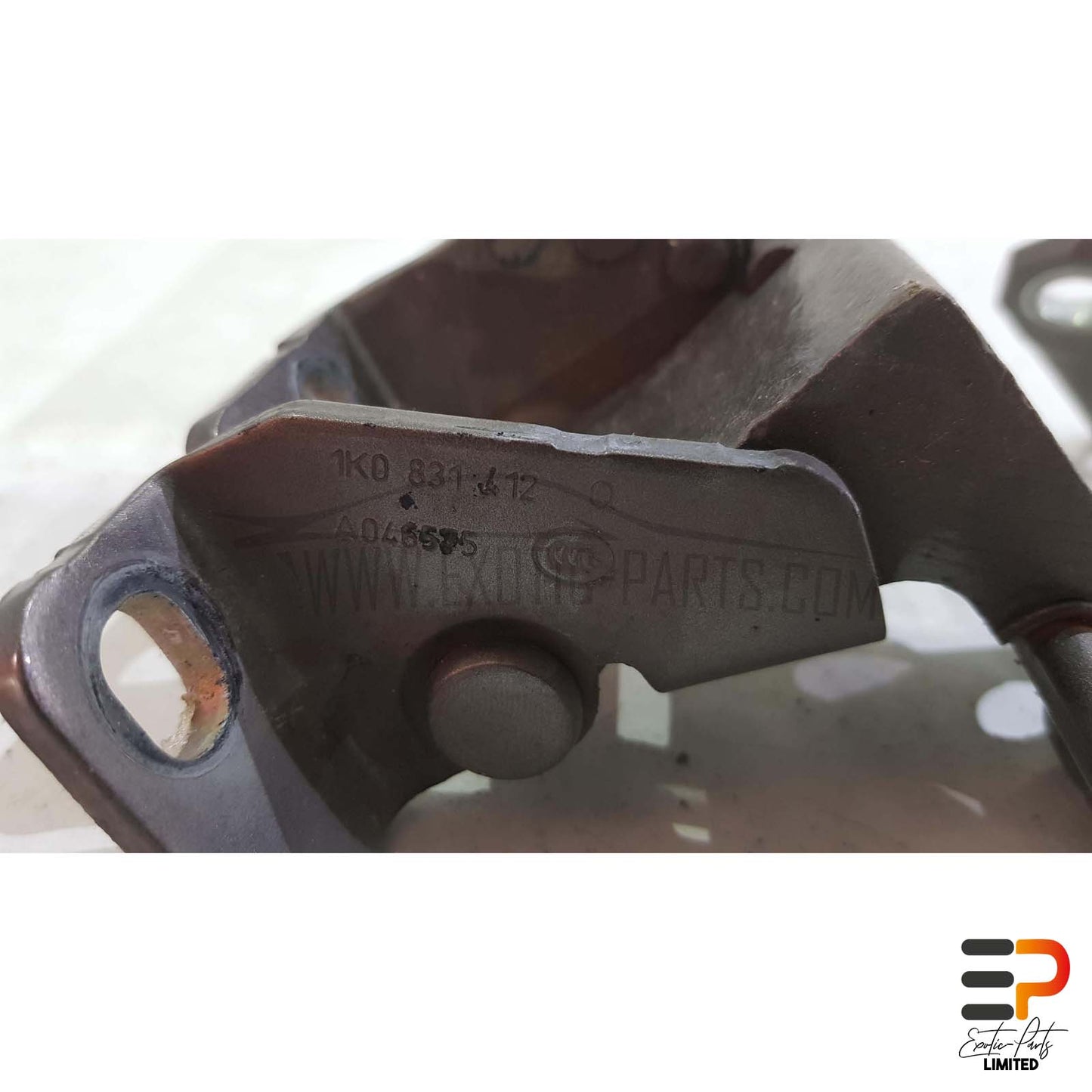 VW Golf VI Mk6 Plus 1.4 TSI DSG Door Hinge Front Right 1K0831412Q Front Right picture 3