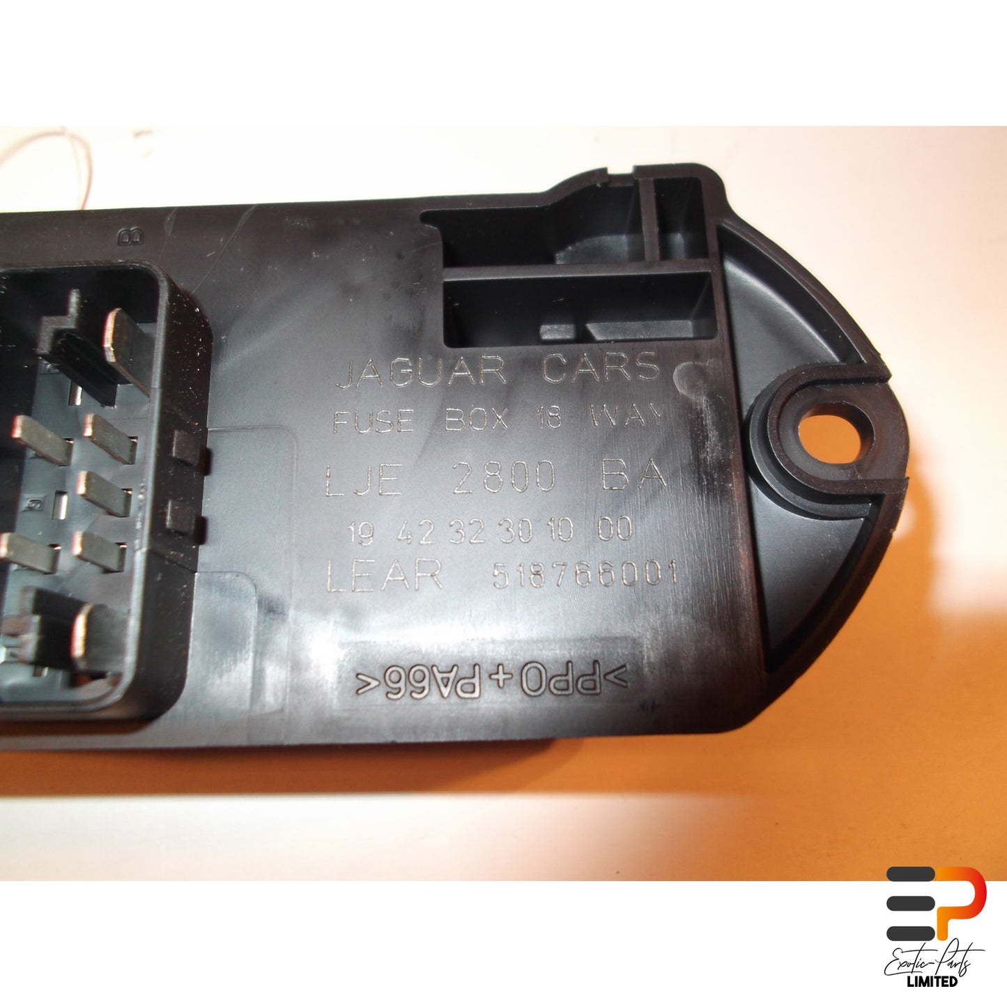 Jaguar XK8 XKR Coupe Fuse Box LJE2800BA picture 3