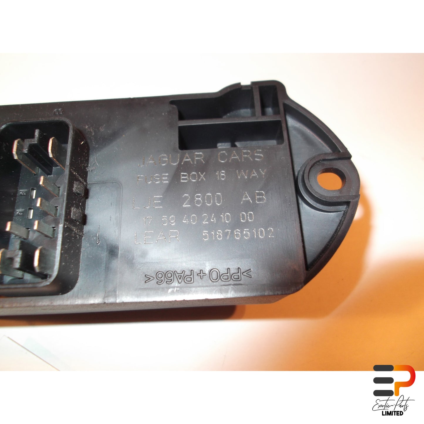 Jaguar XK8 XKR Coupe Fuse Box LJE2800AB picture 3