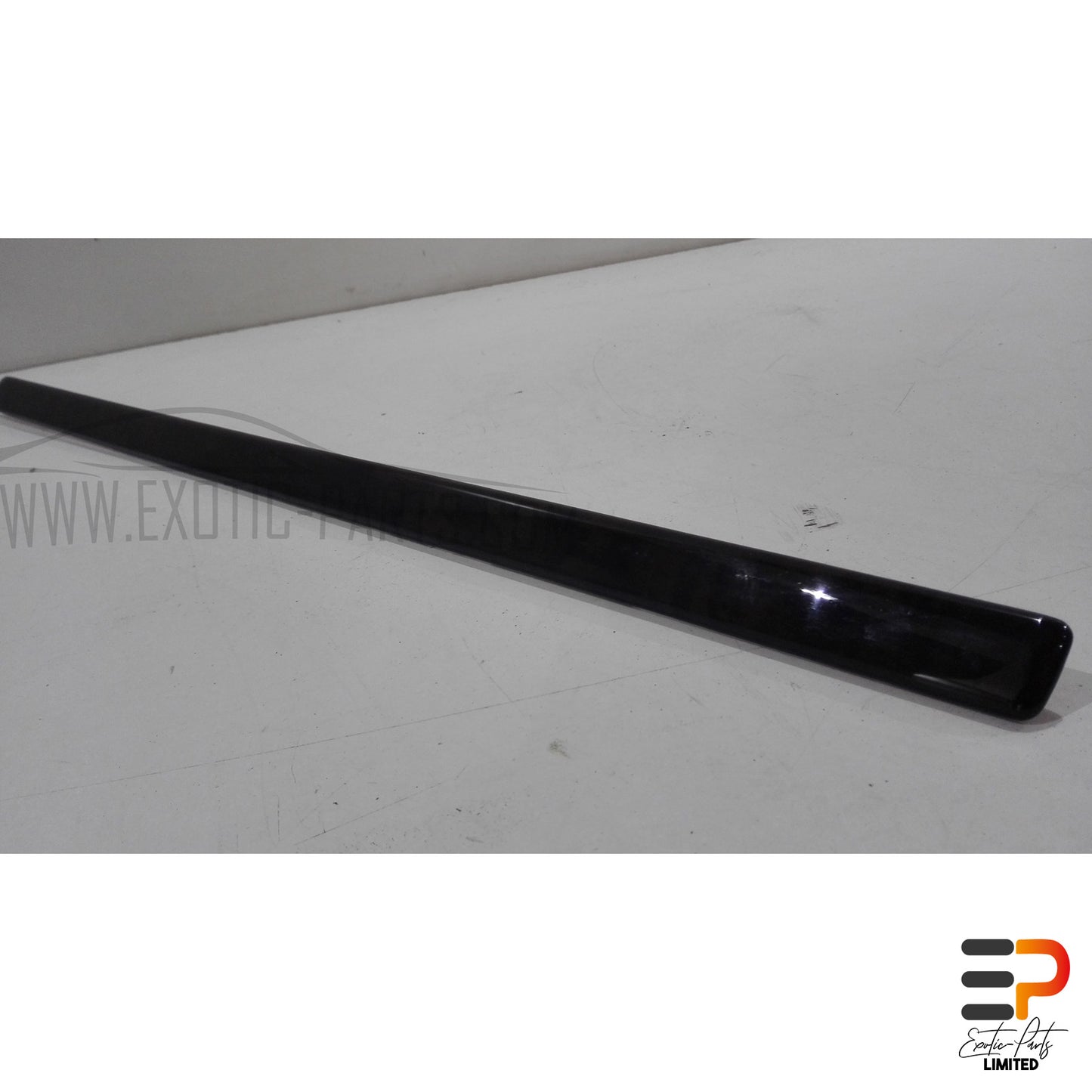 Audi S8 4.2 Quattro Cover 4D0867420D Rear Right picture 3