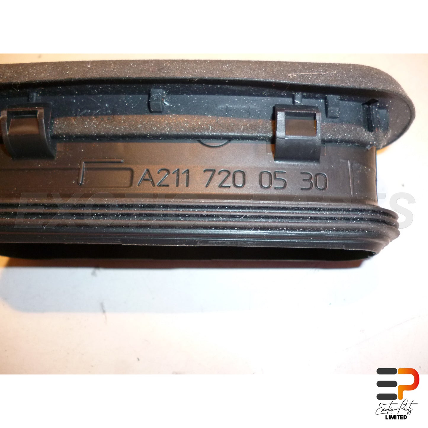 Mercedes Benz E320 T CDI Avantgarde W211 Door Panel Accessory A2117200530 picture 3