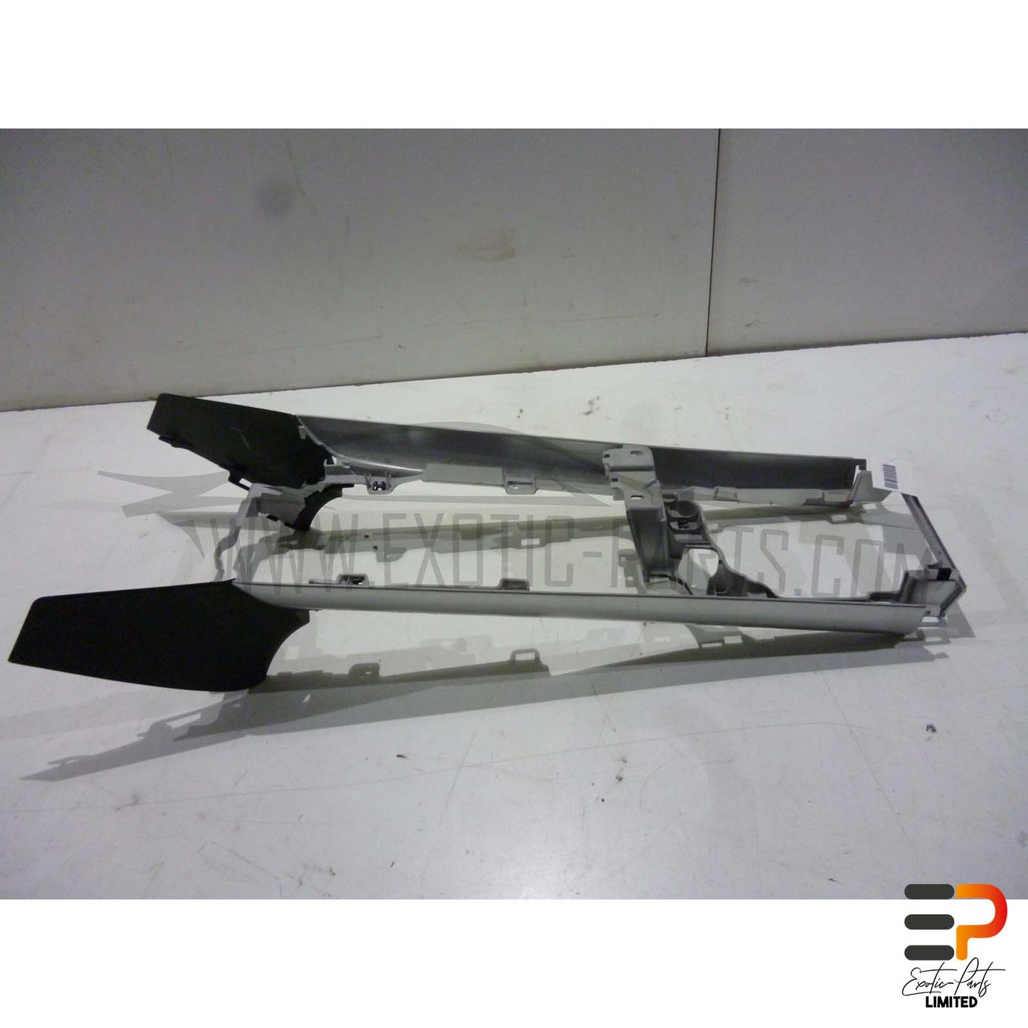 Mazda RX-8 SE 170 KW Center Console F151-64-321 picture 3