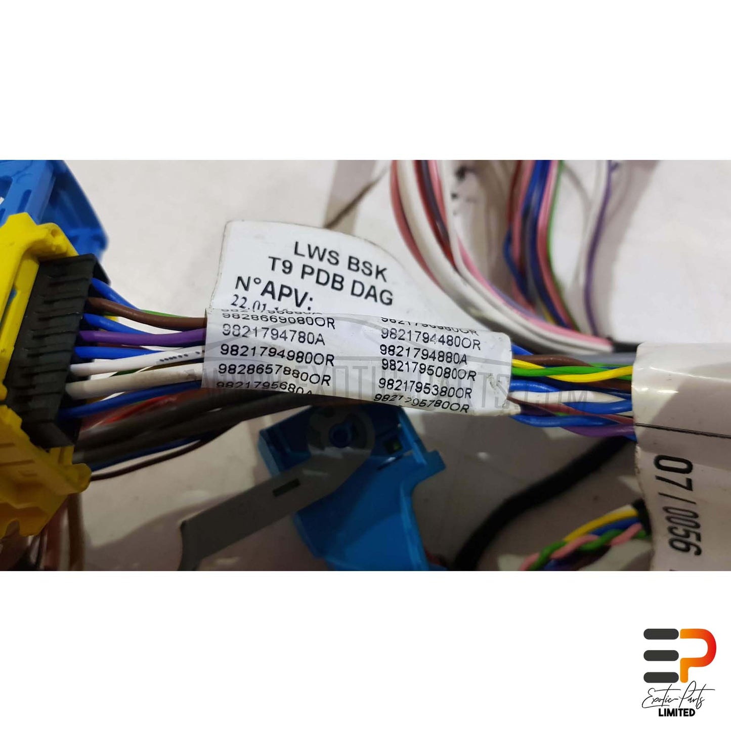 Peugeot 308 SW II T9 Break 1.5 HDI Cockpit Cable Harness 1637202080 picture 3
