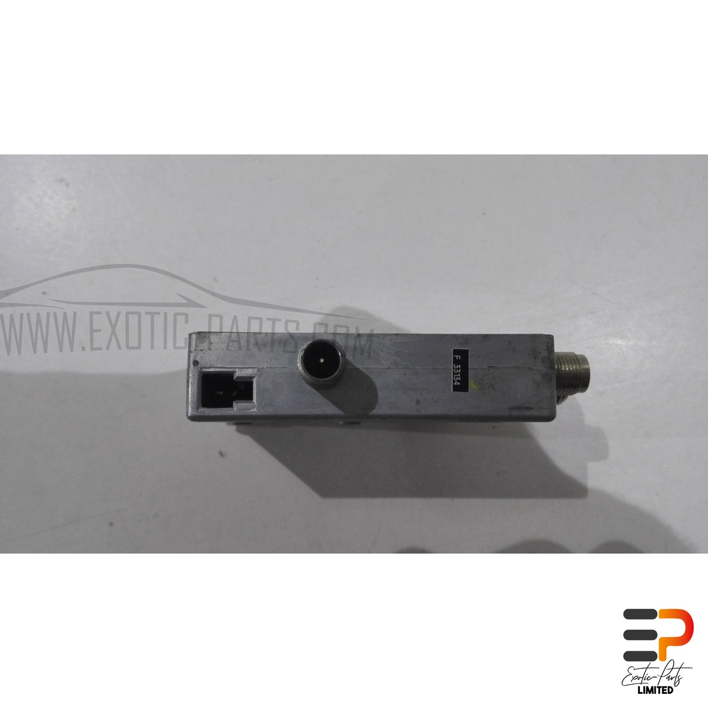 Audi S8 4.2 Quattro Antenna Splitter 4D0035585 picture 3