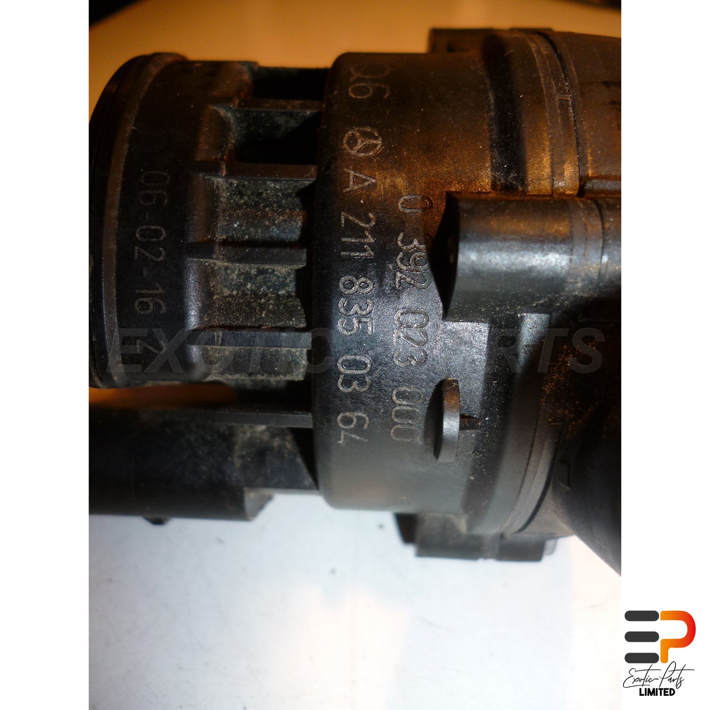 Mercedes Benz E320 T CDI Avantgarde W211 Circulation Pump A2118350264 picture 3