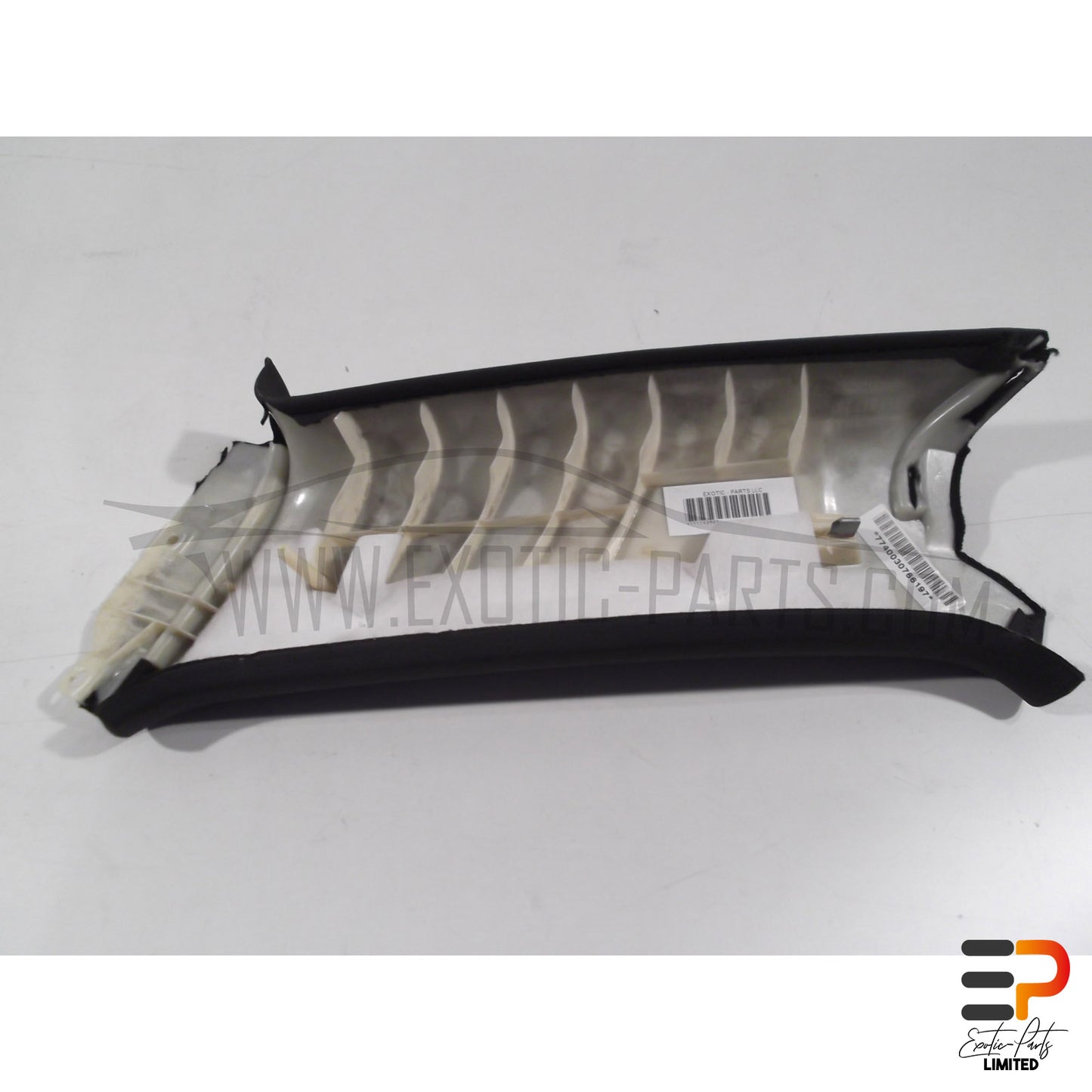 Audi RS4 Avant Trim C-Pillar 8E9867287B 1BG Left picture 3
